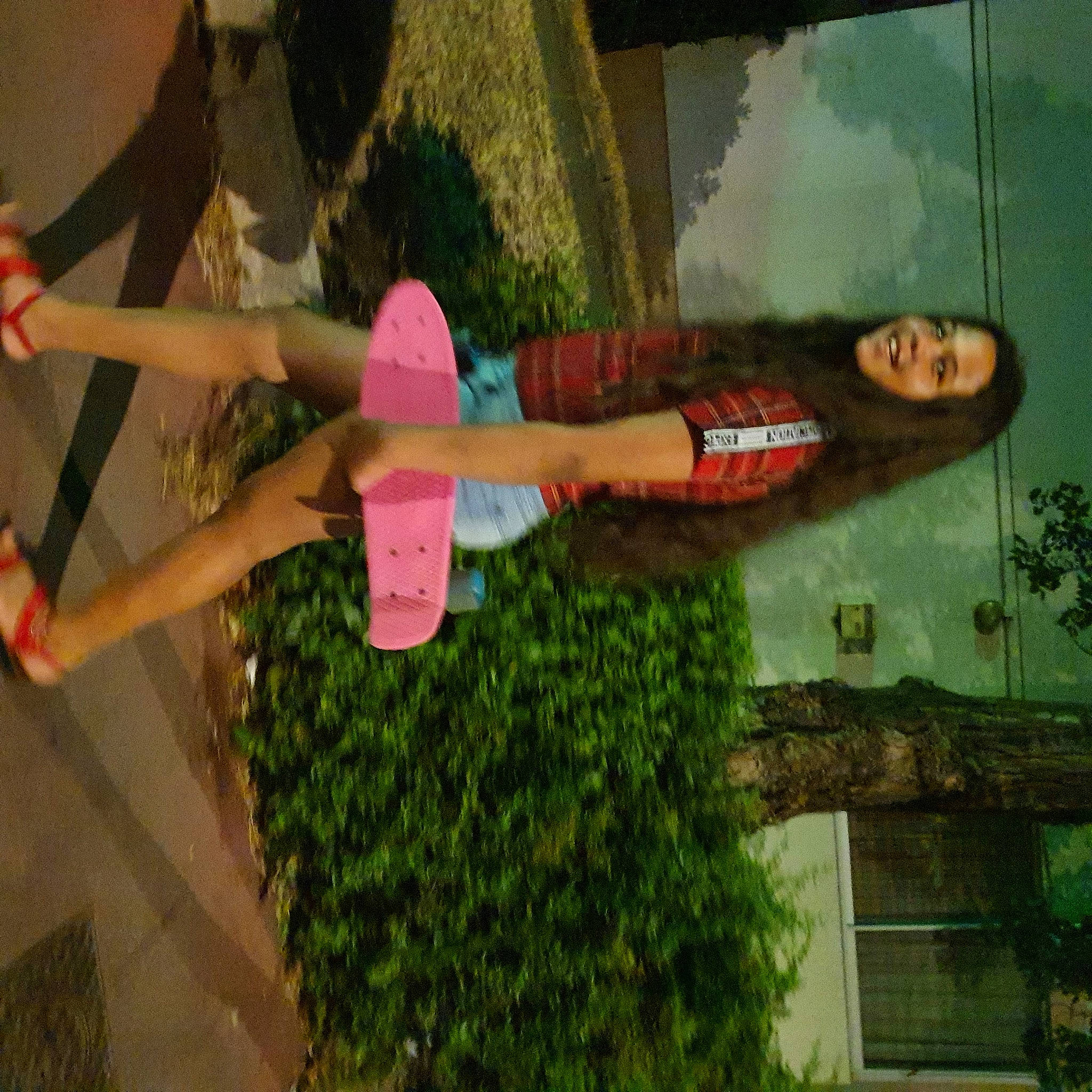 Seyon a rejoint le concours — aidez-le/la à gagner de superbes lots ! joy, person