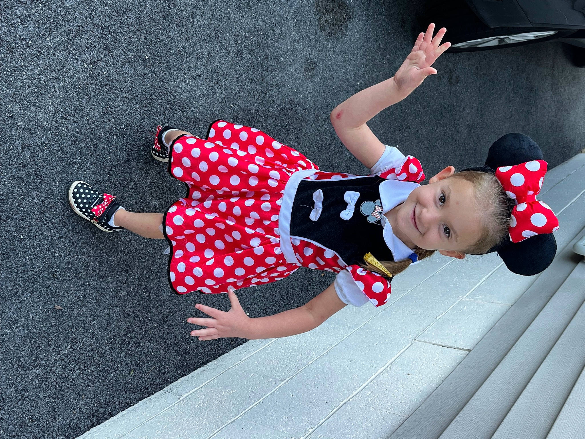 Samantha is registered to the contest to win money with this photo: baby, baby_toddler_clothing, carmine, child, flooring, foot, fun, happy, hat, human_leg, joy, knee, leisure, pattern, person, red, sandal, smile, thigh, toddler