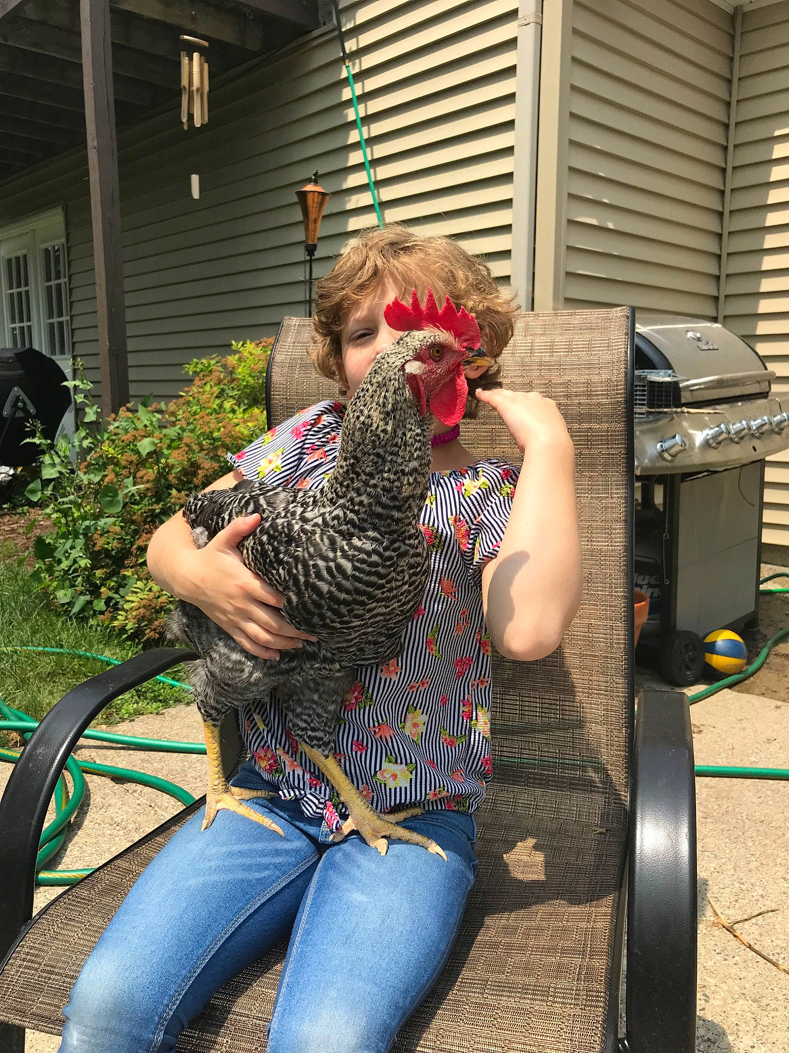 Juliet is registered to the contest to win money with this photo: grass, jeans, metal, person, plant, textile, tree