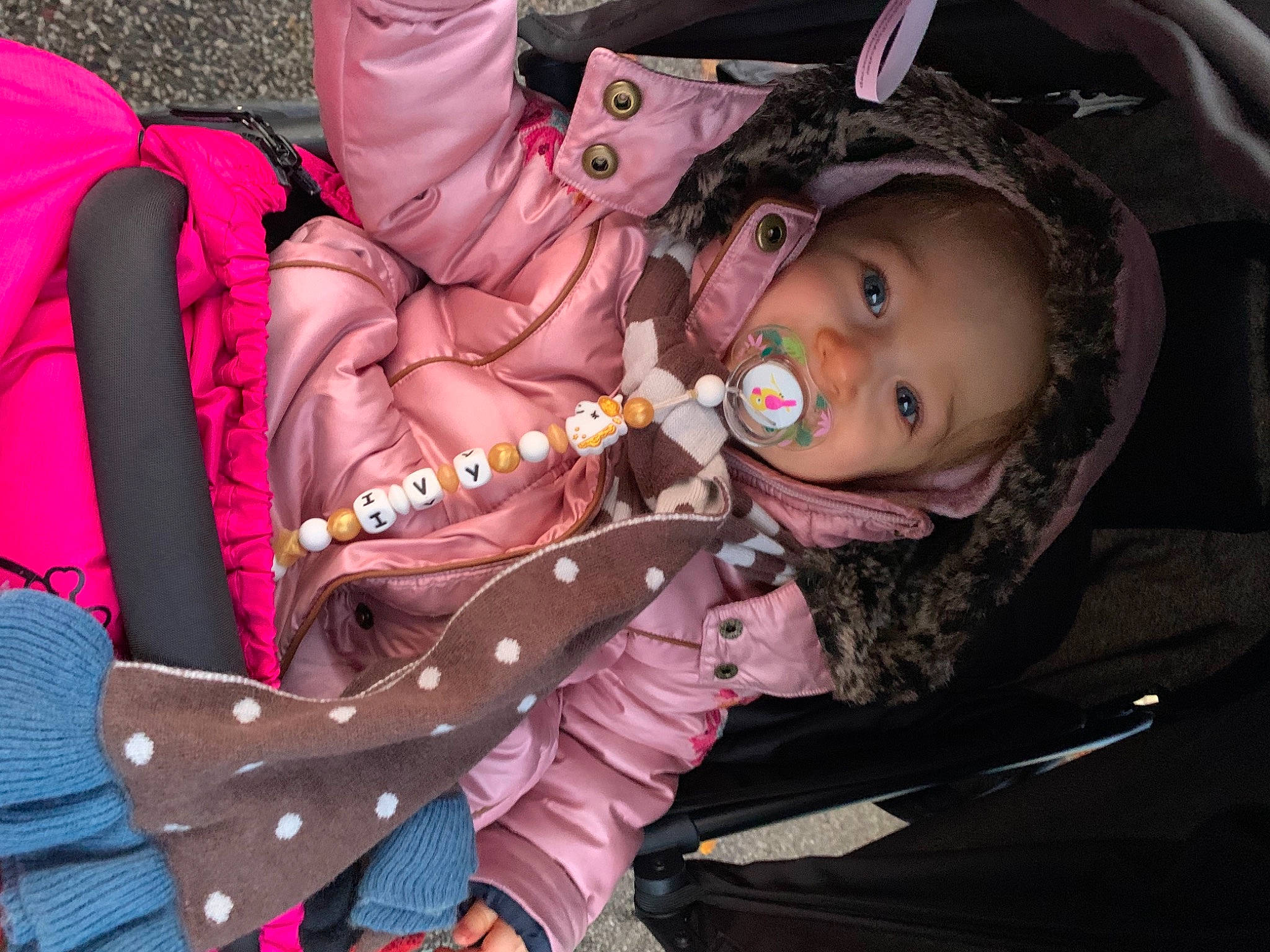 Ivy participe au concours pour gagner de l'argent avec cette photo : baby, baby_products, baby_toddler_clothing, magenta, person, pink, polka_dot, toddler