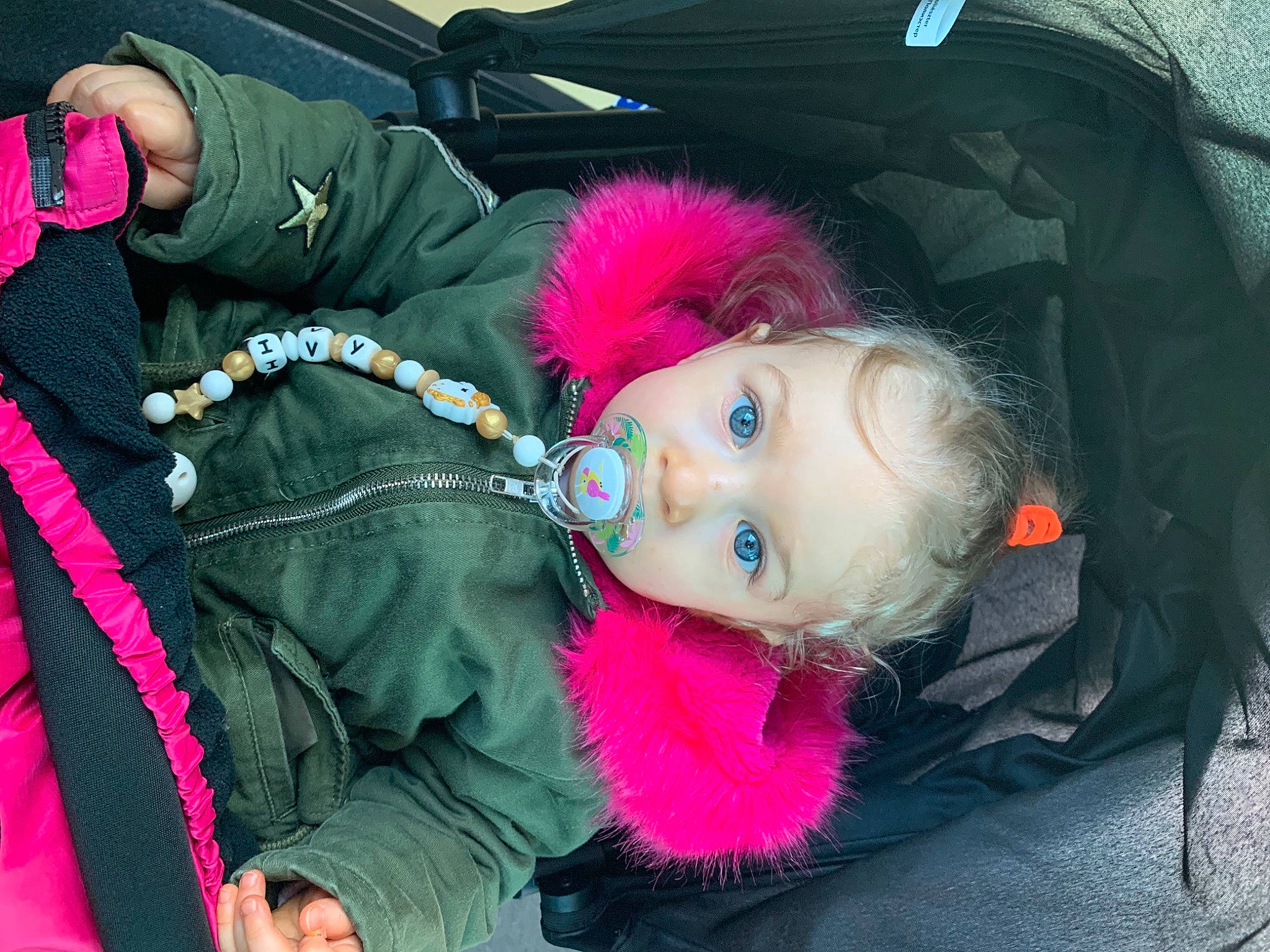 Ivy participe au concours pour gagner de l'argent avec cette photo : animal_product, artificial_hair_integrations, cool, costume, costume_accessory, doll, fur, glove, magenta, makeover, parka, person, pink, purple, stuffed_toy, toy, violet, wig