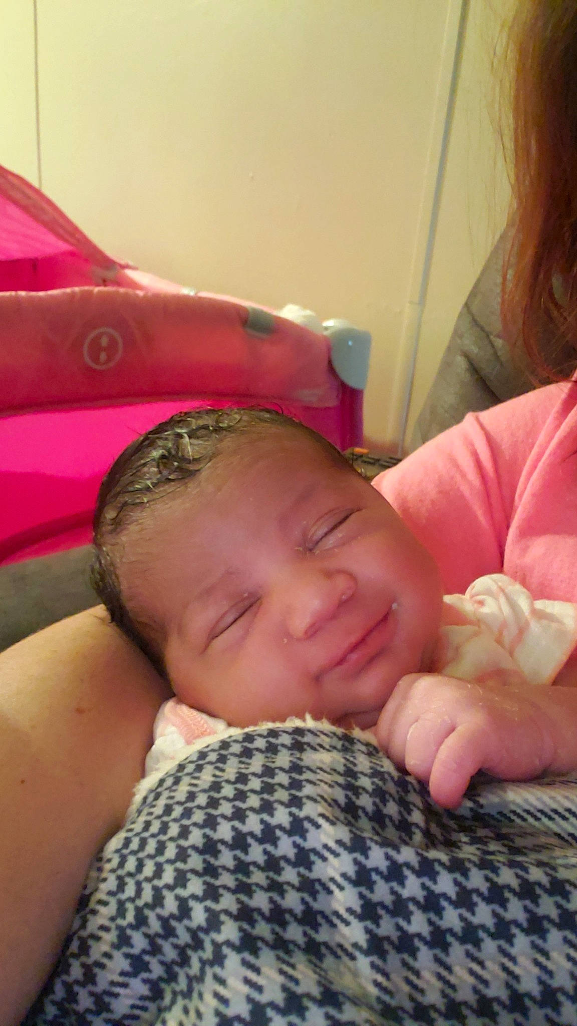 Ayva is registered to the contest to win money with this photo: baby, cheek, chin, comfort, eye, eyebrow, finger, gesture, hand, happy, human_body, joint, mammal, mouth, muscle, neck, person, shoulder, skin, smile