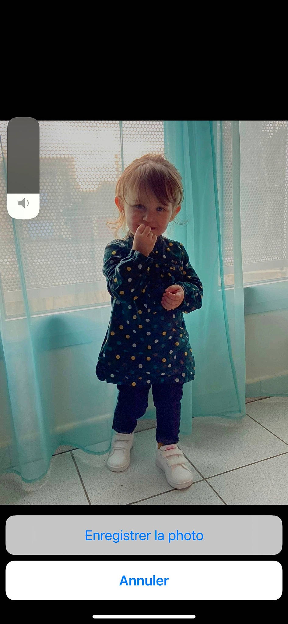 Louna participe au concours pour gagner de l'argent avec cette photo : baby_toddler_clothing, bathroom, child, dress, electric_blue, flooring, glass, knee, line, magenta, material_property, pattern, person, pink, play, plumbing_fixture, product, shoulder, sleeve, standing