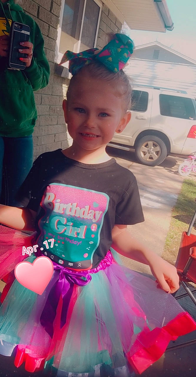 Kashlynn joined the competition — help win amazing prizes! baby_toddler_clothing, beauty, child, event, fashion, fun, green, hairstyle, happy, joy, magenta, person, photograph, pink, sleeve, smile, snapshot, summer, t_shirt, tire
