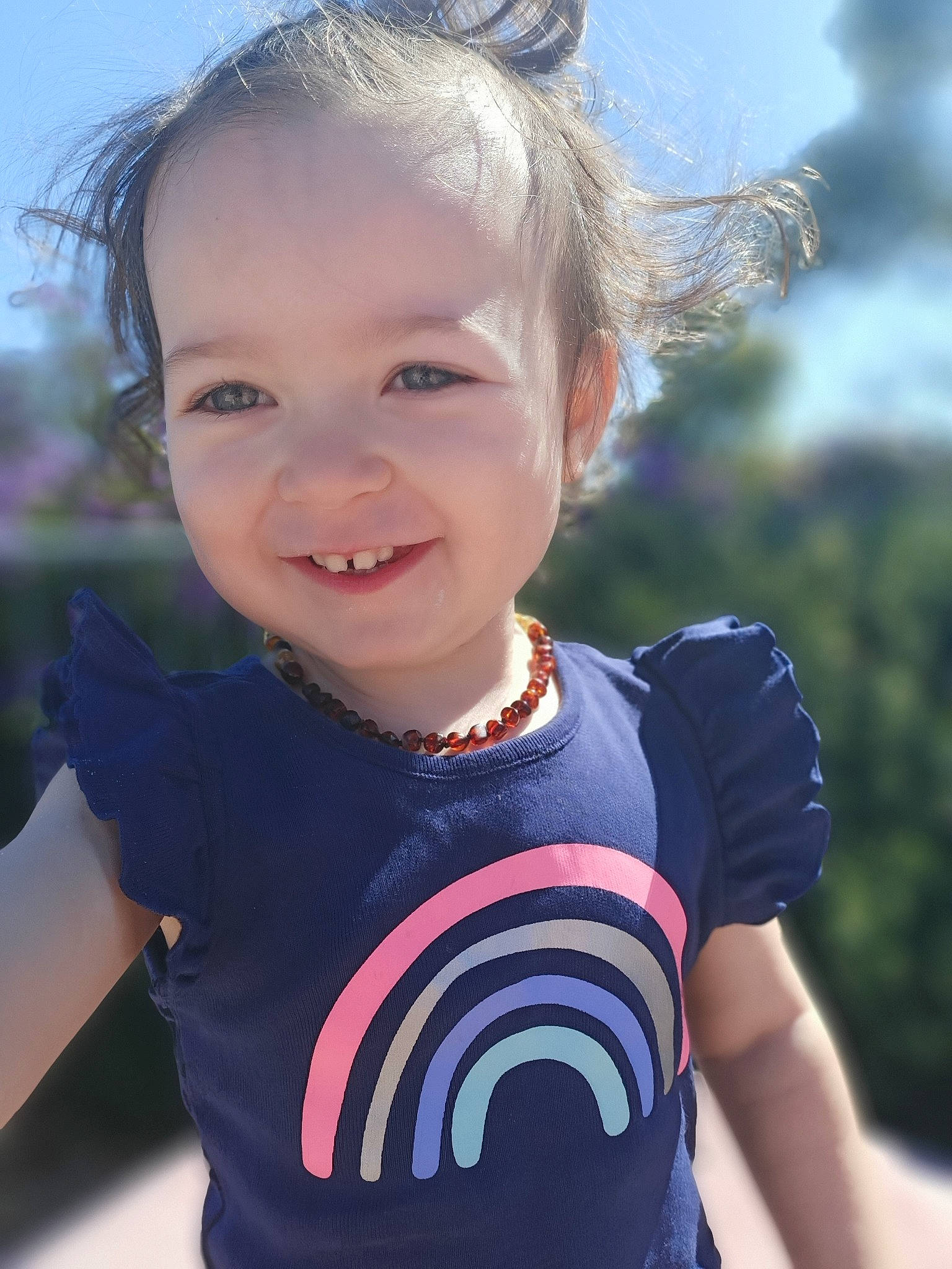 Antonia is registered to the contest to win money with this photo: blond, cheek, child, child_model, cool, eye, face, facial_expression, hair, hairstyle, happy, head, joy, person, photography, skin, smile, summer, t_shirt, toddler
