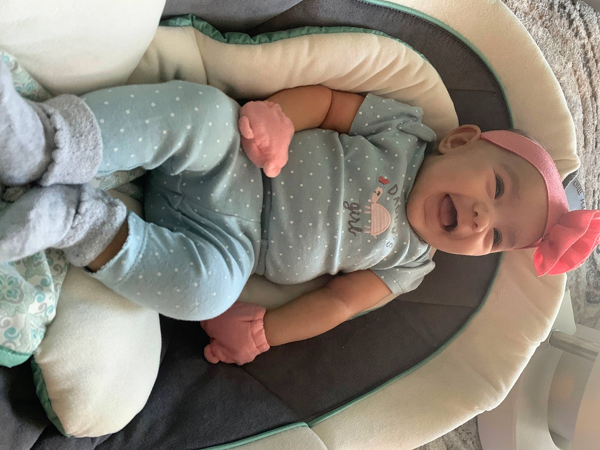 Namaari is registered to the contest to win money with this photo: abdomen, arm, baby, baby_products, baby_sleeping, baby_toddler_clothing, child, comfort, elbow, finger, gesture, hand, headwear, health_care, human_body, leg, mouth, nail, person, skin