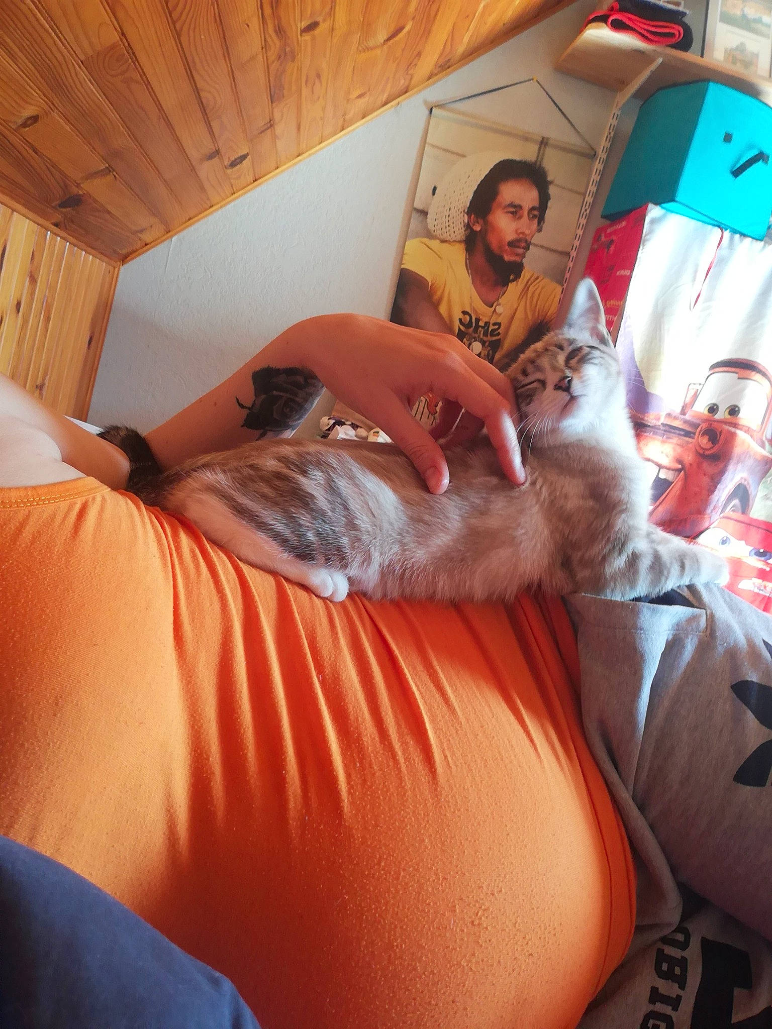 Pitchoune participe au concours pour gagner de l'argent avec cette photo : flesh, mouth, muscle, room, textile