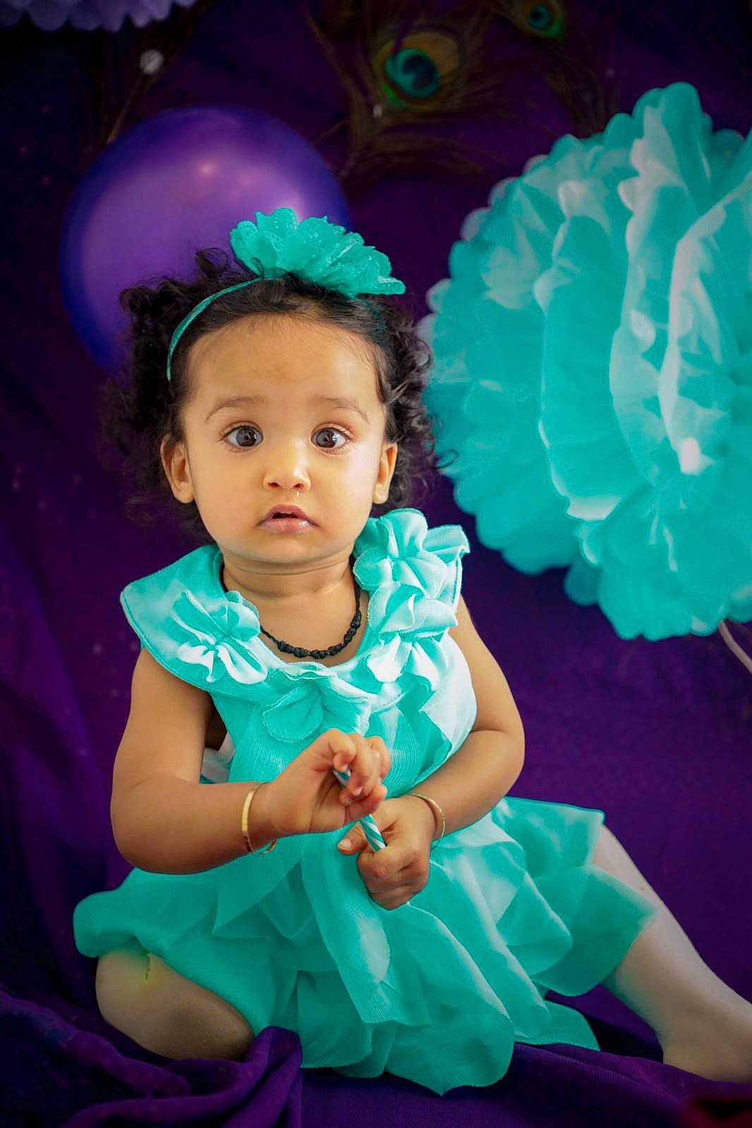 Maelly participe au concours pour gagner de l'argent avec cette photo : aqua, baby_toddler_clothing, child, costume, fictional_character, fun, happy, magenta, person, photography, pink, purple, sitting, smile, teal, toddler, turquoise, violet