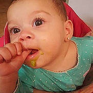 Xylia is registered to the contest to win money with this photo: