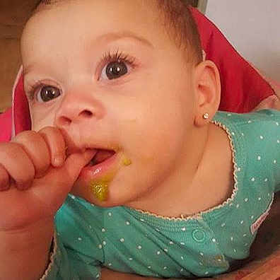 Xylia is registered to the contest to win money with this photo: