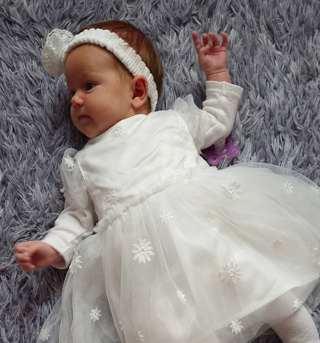 Anastasia participe au concours pour gagner de l'argent avec cette photo : baby, baby_toddler_clothing, beauty, cap, dress, eye, face, grass, happy, head, headgear, human_body, lip, person, pink, plant, skin, sleeve, textile, toddler