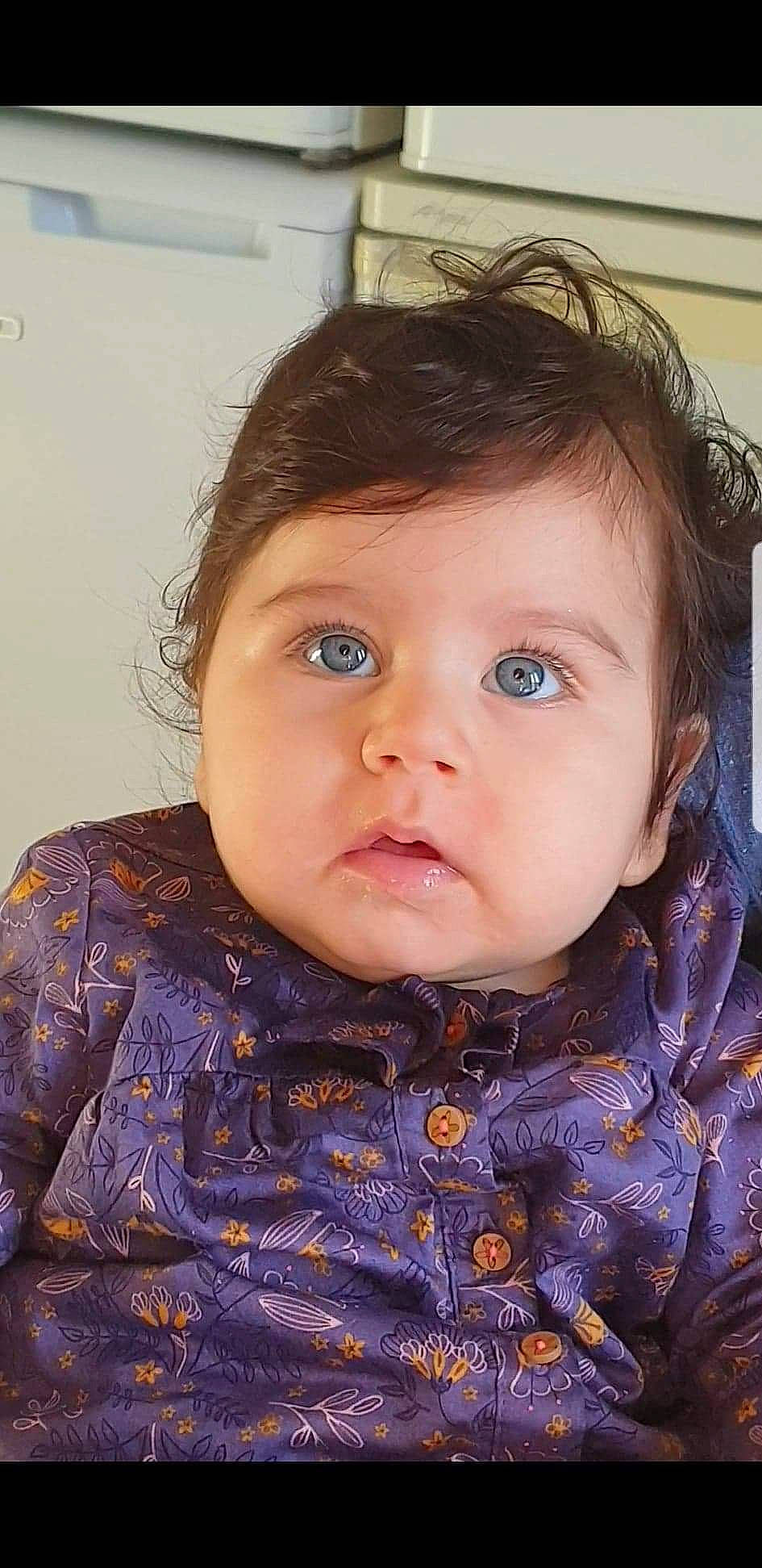 Lucy participe au concours pour gagner de l'argent avec cette photo : baby, brown_hair, cheek, child, child_model, chin, eye, eyebrow, face, forehead, hair, head, iris, lip, nose, person, portrait_photography, skin, smile, toddler