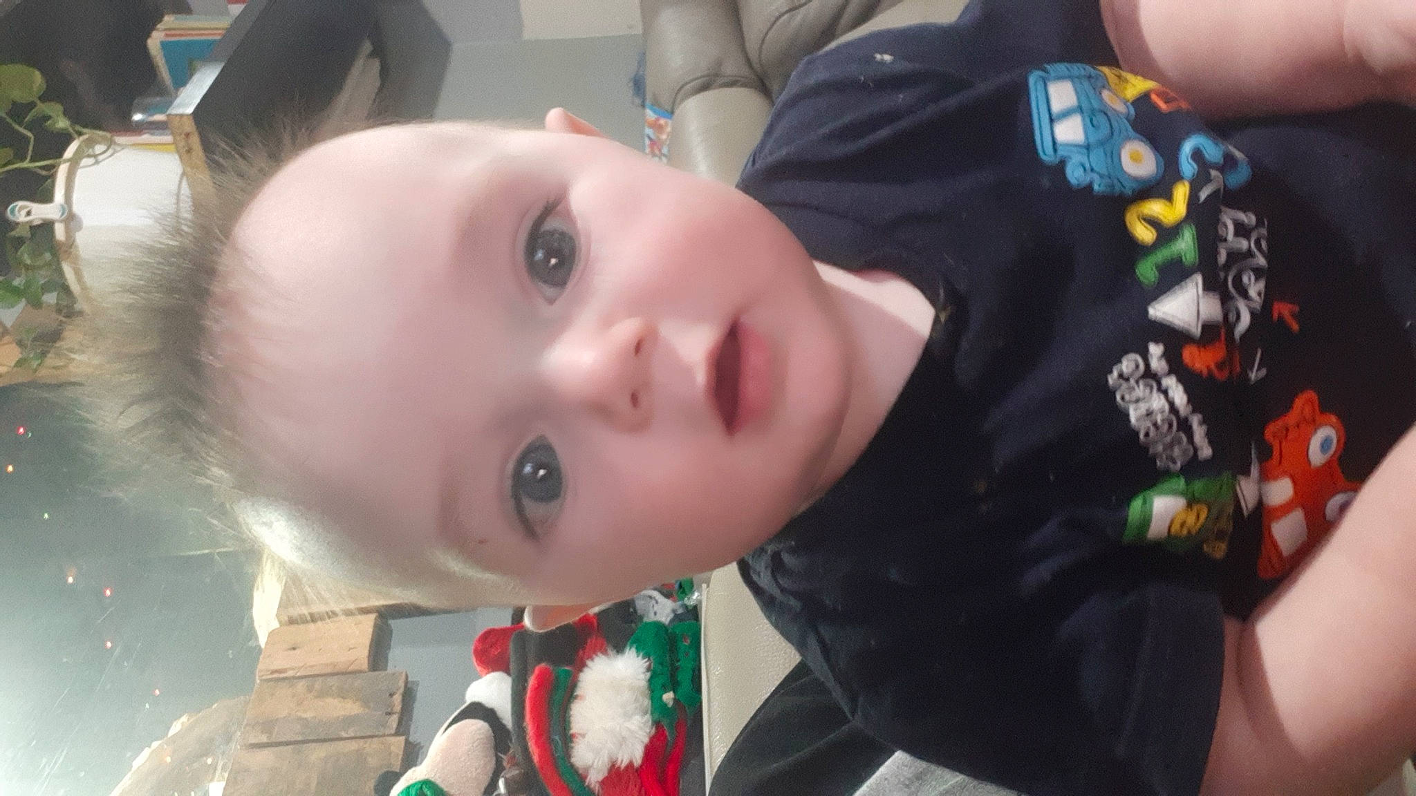 Dalton participe au concours pour gagner de l'argent avec cette photo : baby, baby_products, baby_toddler_clothing, cheek, child, cool, eye, eyebrow, eyelash, forehead, iris, lip, nail, person, skin, toddler