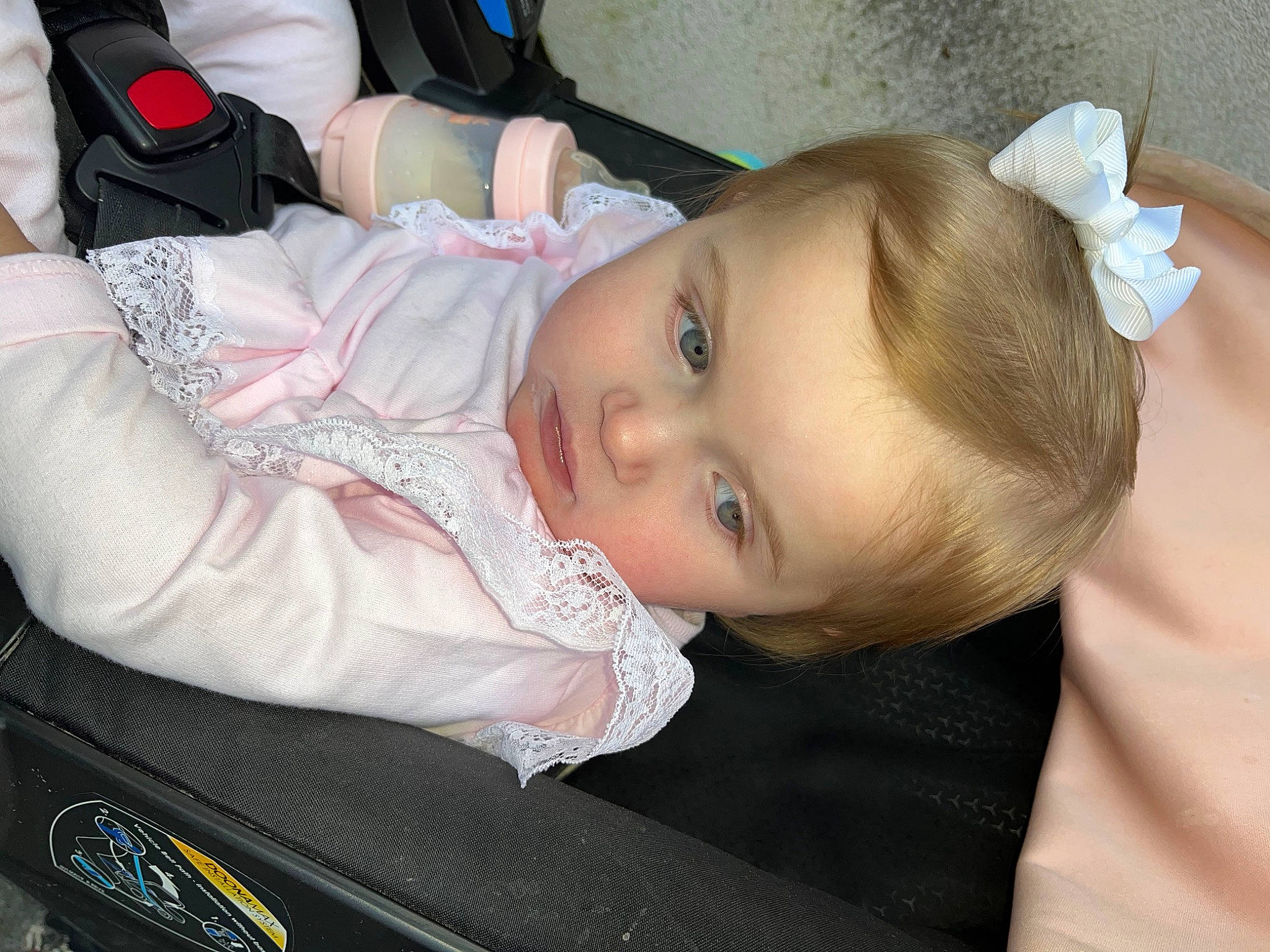 Laurencie is registered to the contest to win money with this photo: baby, baby_carriage, baby_products, baby_toddler_clothing, cheek, child, comfort, ear, eyelash, happy, iris, person, sitting, toddler