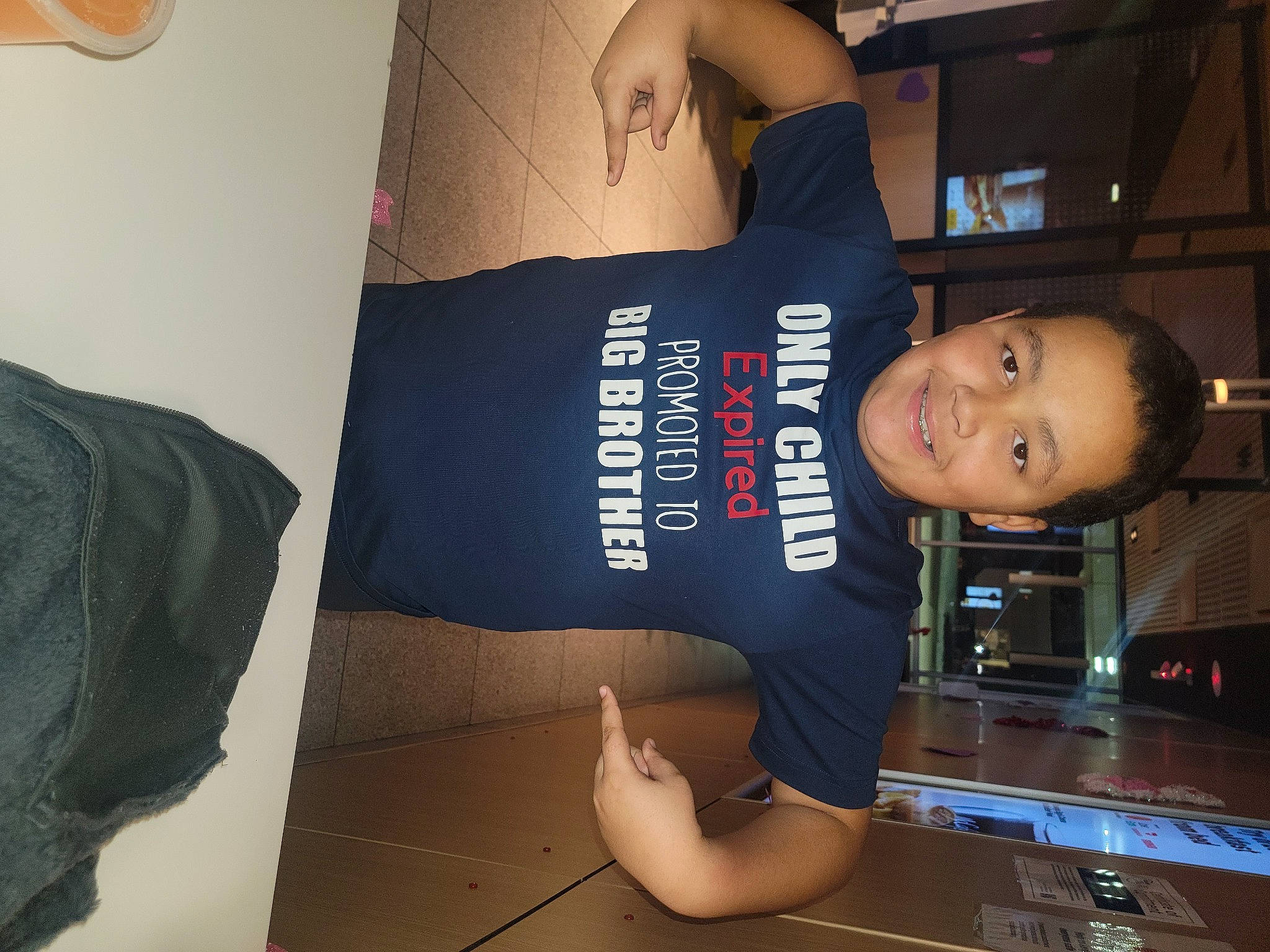 Damian is registered to the contest to win money with this photo: abdomen, arm, chest, comfort, elbow, electric_blue, flash_photography, flooring, human_leg, joint, joy, knee, muscle, person, room, shoulder, sleeve, t_shirt, thigh, trunk