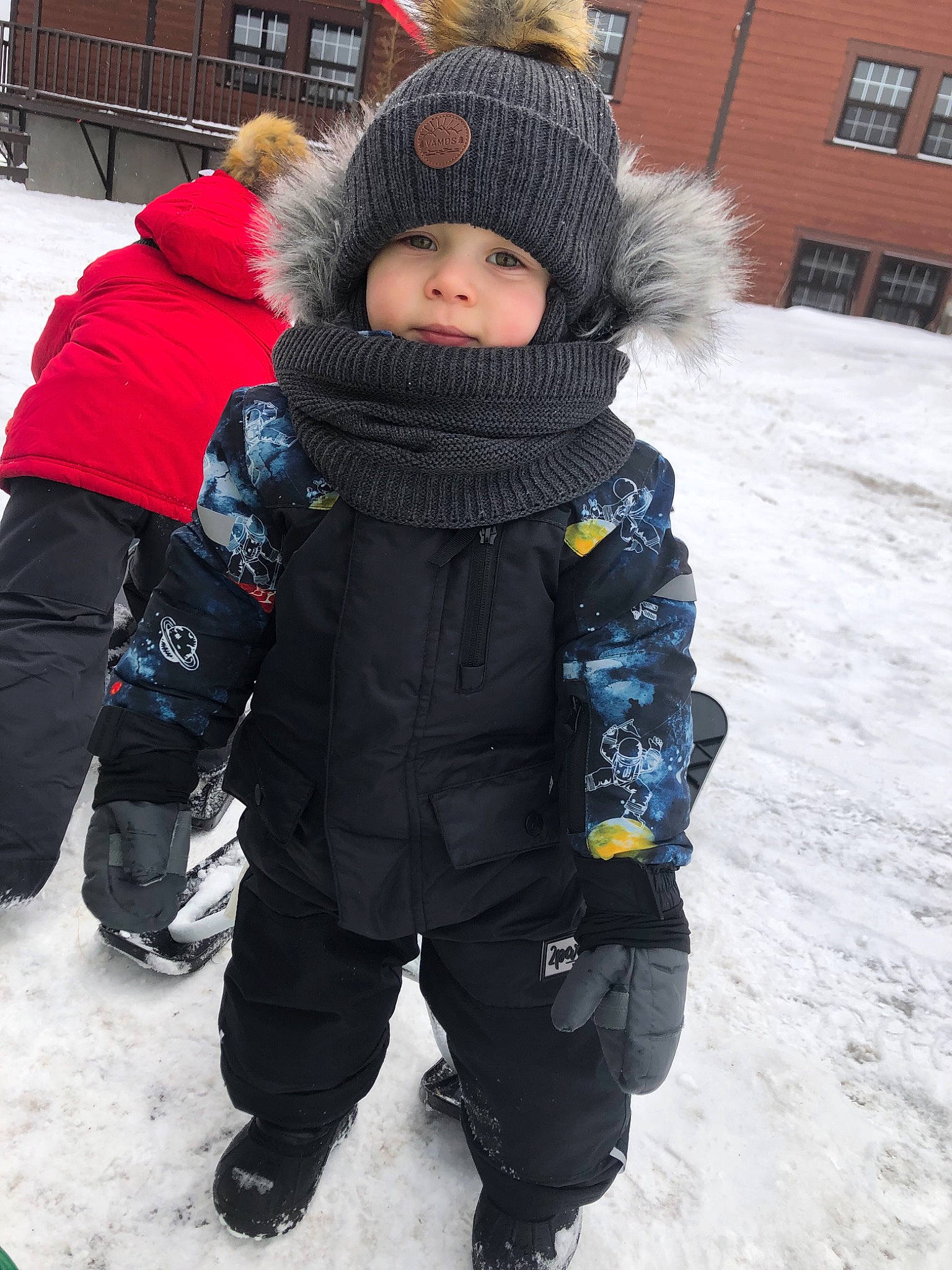Nathan a rejoint le concours — aidez-le/la à gagner de superbes lots ! baby, cap, child, clothing, event, freezing, fun, fur, glove, headgear, headwear, jacket, parka, person, personal_protective_equipment, recreation, snow, snow_boot, street_fashion, toddler