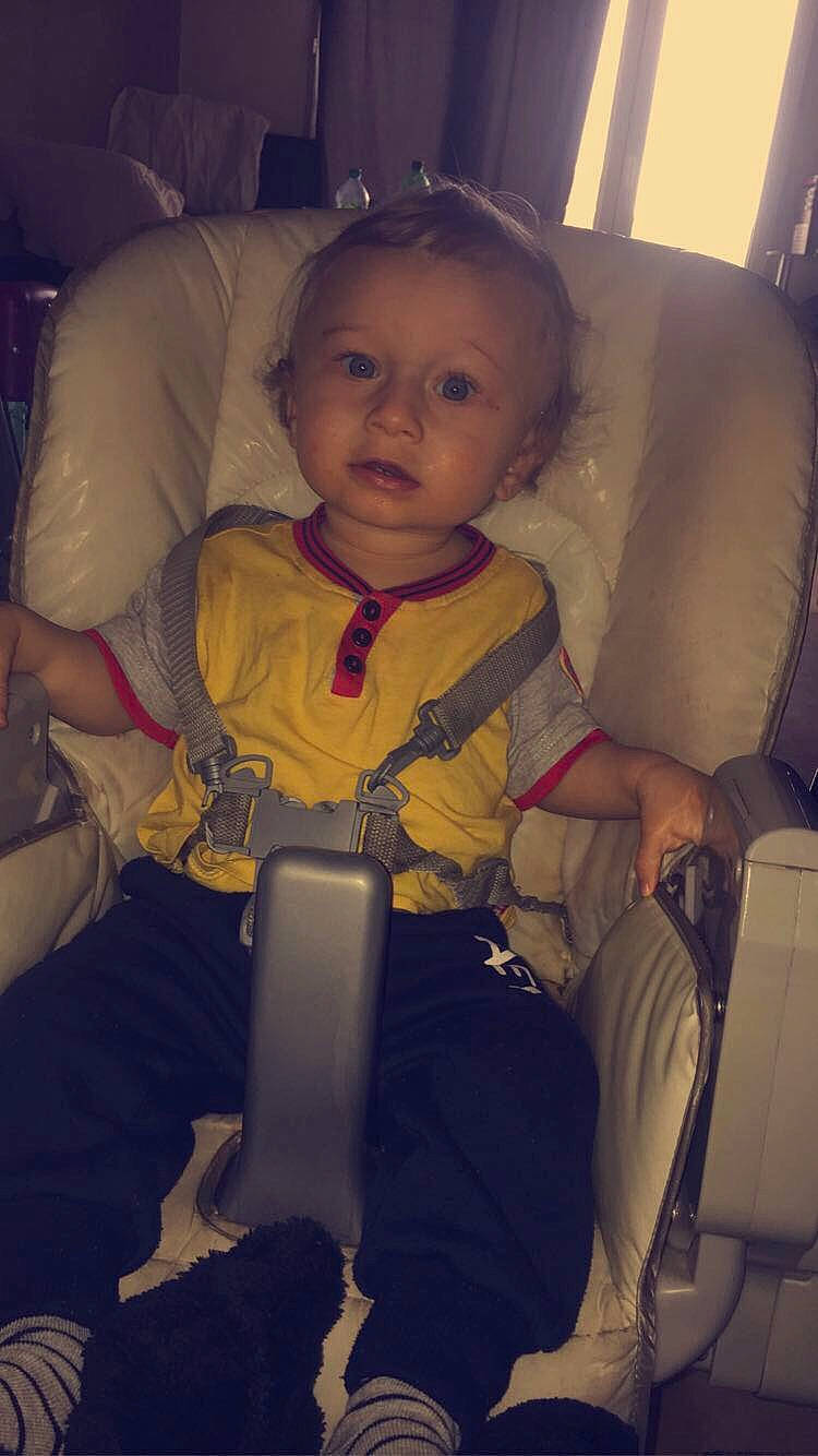 Ethan a rejoint le concours — aidez-le/la à gagner de superbes lots ! baby, baby_in_car_seat, car_seat, child, person, sitting, skin, toddler