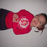 Lana participe au concours pour gagner de l'argent avec cette photo :