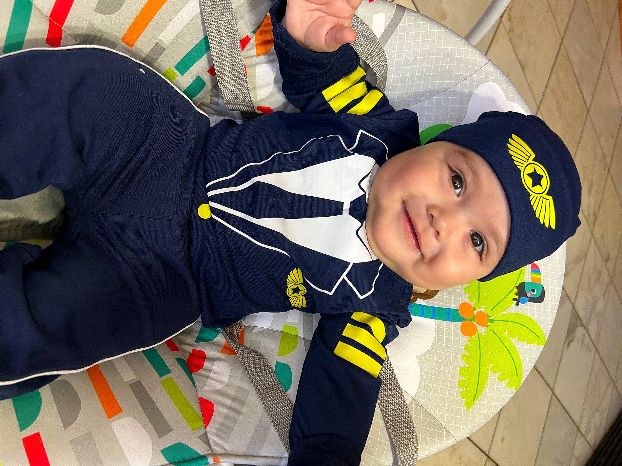 Sean Andrés is registered to the contest to win money with this photo: baby_toddler_clothing, child, event, fun, happy, headwear, joy, pattern, person, sleeve, smile, toddler