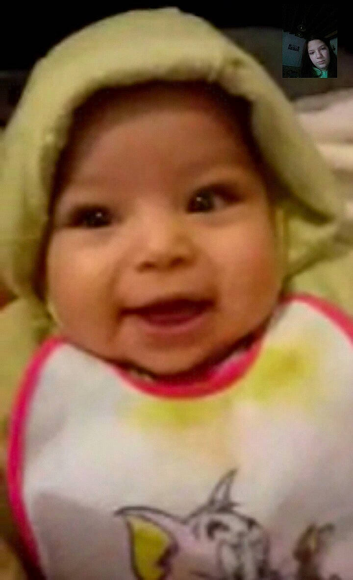 Maryem a rejoint le concours — aidez-le/la à gagner de superbes lots ! child, face, headwear, infant, person