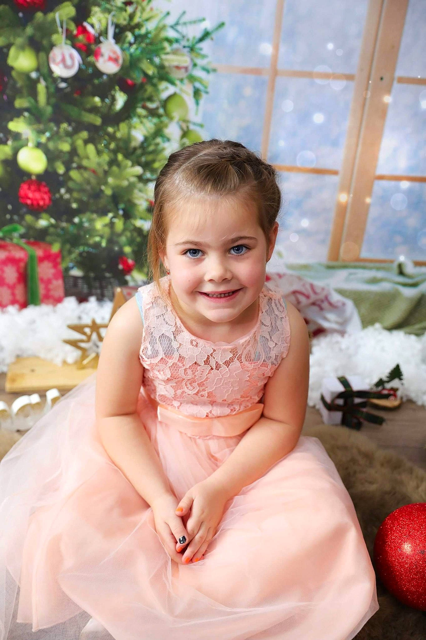 Zélie a rejoint le concours — aidez-le/la à gagner de superbes lots ! baby, bridal_party_dress, ceremony, child, child_model, dress, formal_wear, gown, happy, joy, person, photograph, photography, pink, plant, red, sitting, skin, smile, toddler