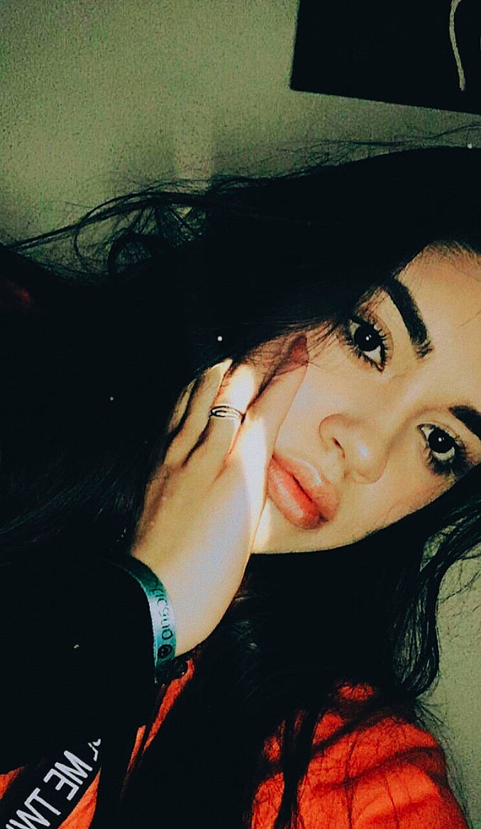 Tatiana a rejoint le concours — aidez-le/la à gagner de superbes lots ! beauty, black_hair, brown_hair, cool, eye, eyebrow, eyelash, eyewear, fun, girl, glasses, human_hair_color, lady, lip, long_hair, mouth, person, photography, selfie, smile