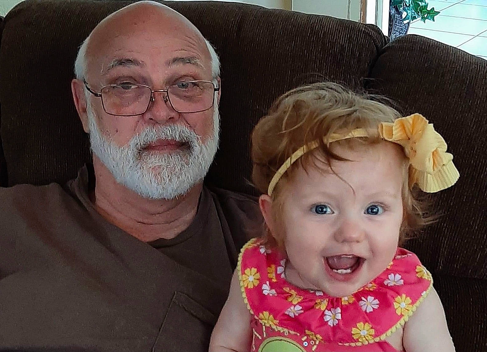 Lyric is registered to the contest to win money with this photo: baby_toddler_clothing, beard, cheek, chin, ear, eye, glasses, hair, hairstyle, happy, head, headgear, iris, lip, mouth, nose, organ, person, skin, smile