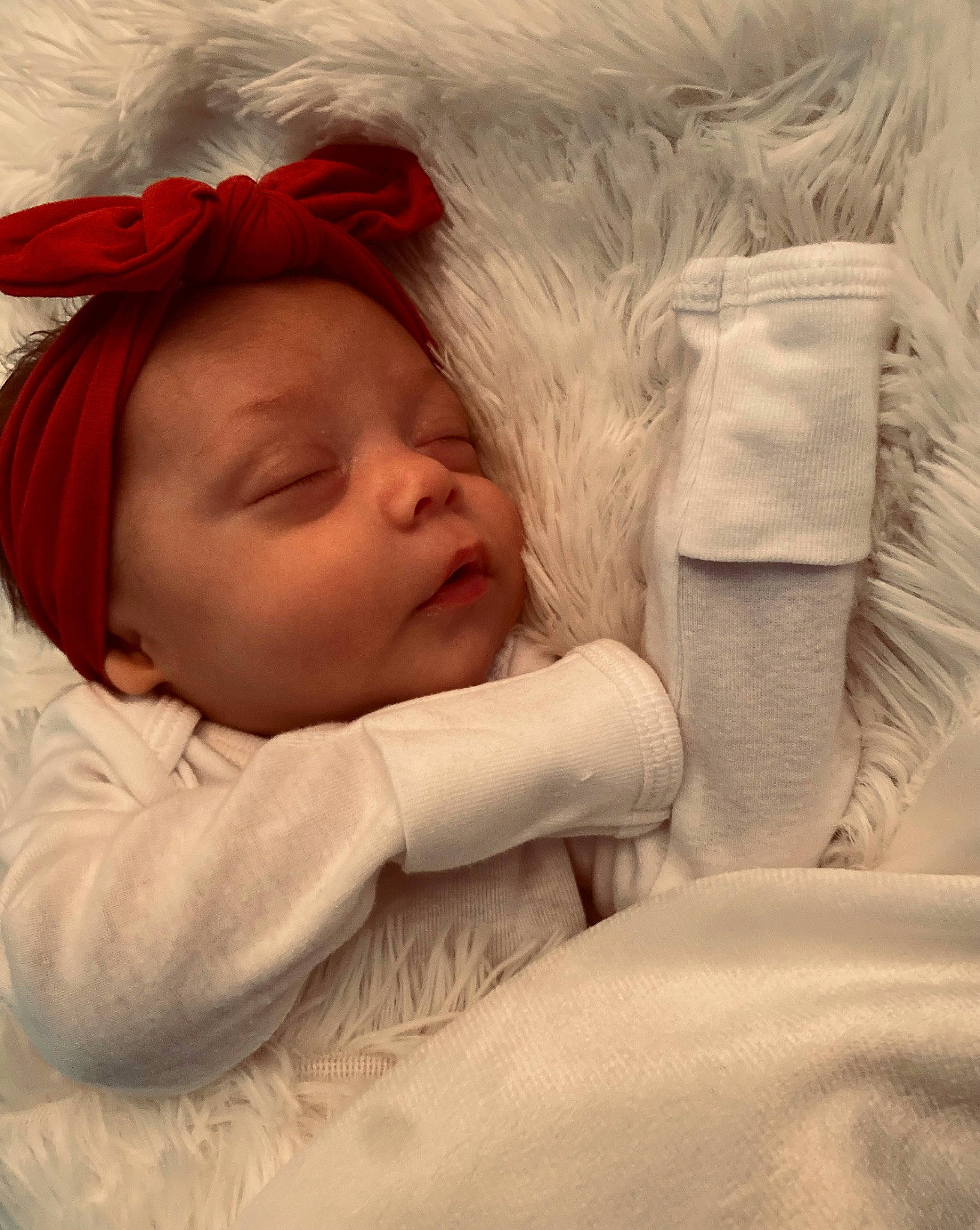 Fern is registered to the contest to win money with this photo: baby, baby_sleeping, bedtime, cheek, comfort, eye, eyebrow, eyelash, face, fur, gesture, hair, happy, head, iris, linens, lip, nose, person, sleeve