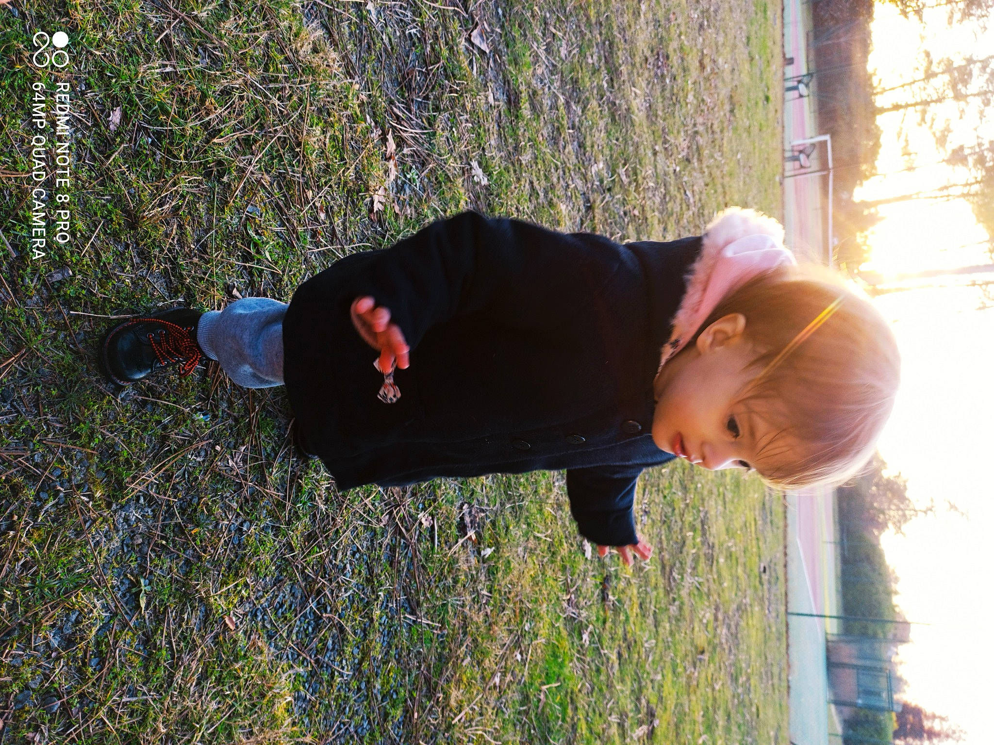 Malya a rejoint le concours — aidez-le/la à gagner de superbes lots ! child, fun, grass, happy, hat, leisure, people_in_nature, person, plant, toddler, tree, wood