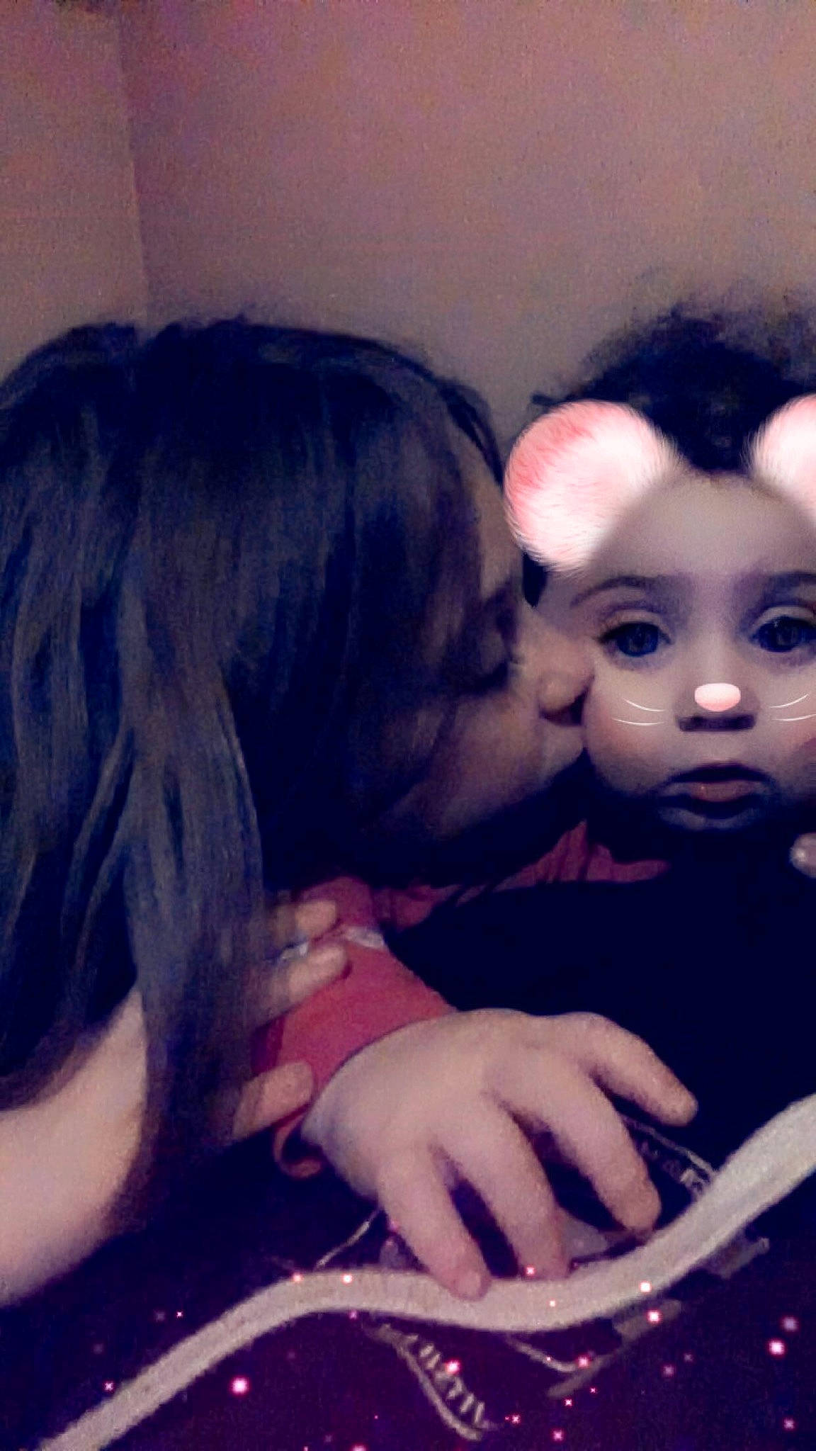 Ilyana a rejoint le concours — aidez-le/la à gagner de superbes lots ! black_hair, cheek, emotion, eye, face, forehead, fun, girl, hair, hairstyle, head, human_hair_color, interaction, kiss, lip, long_hair, mouth, nose, person, skin