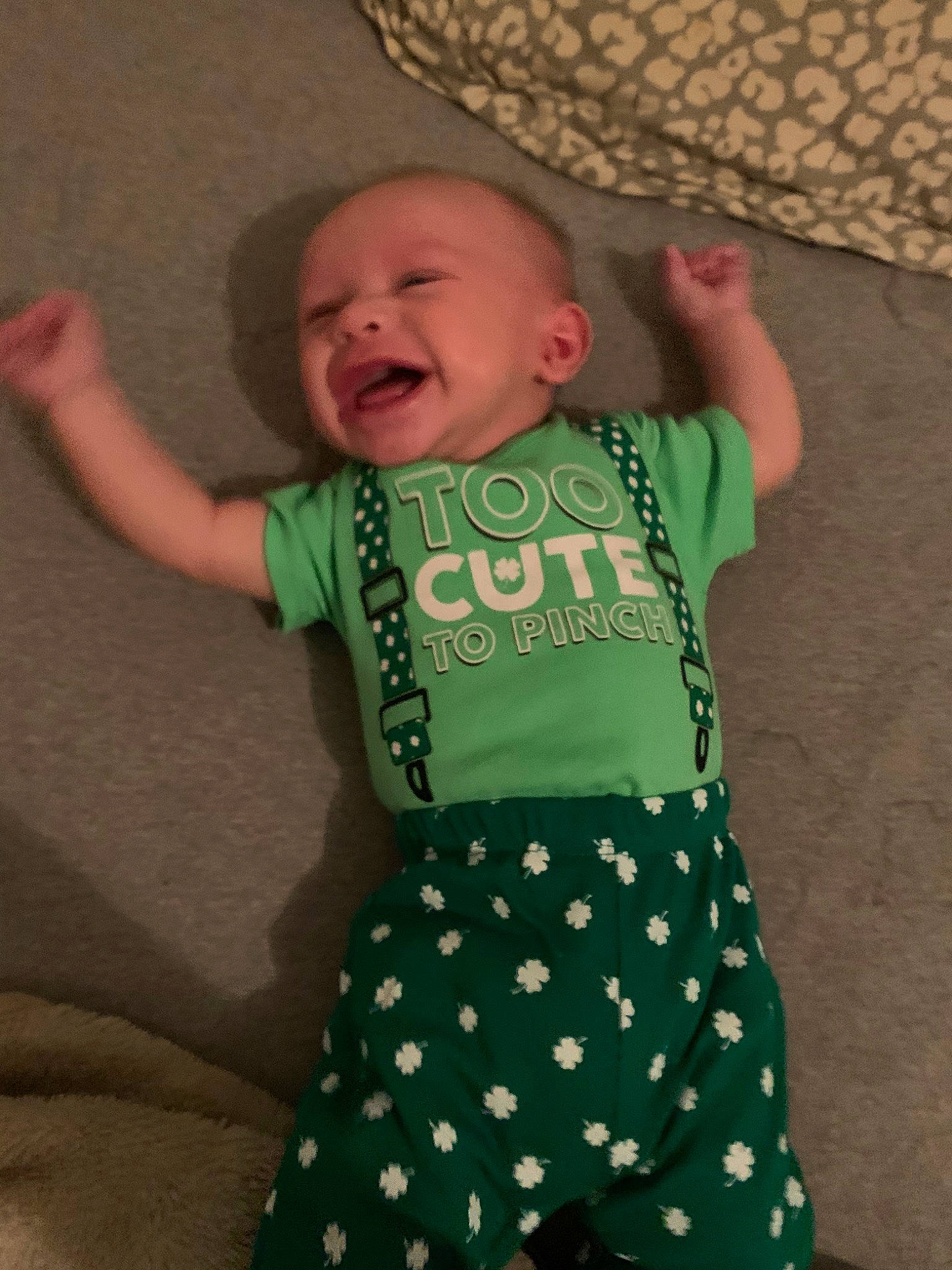 Rolland is registered to the contest to win money with this photo: baby_toddler_clothing, child, design, green, pattern, person, polka_dot, toddler