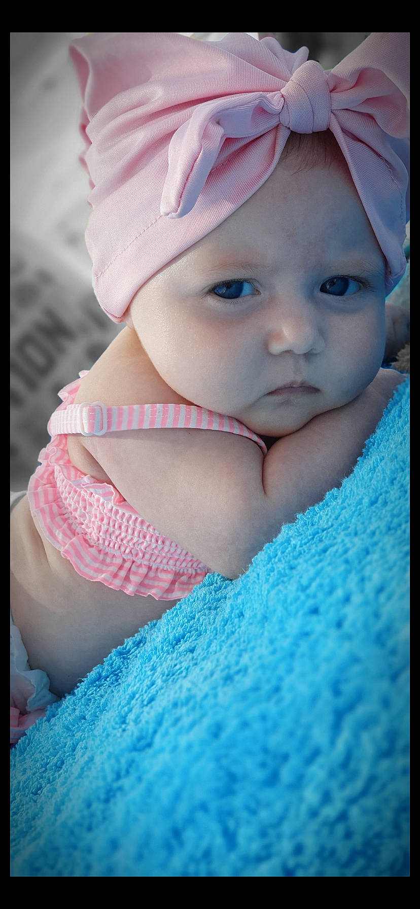 Evy participe au concours pour gagner de l'argent avec cette photo : baby, cheek, child, eye, headgear, headwear, person, photography, pink, portrait_photography, skin, smile, toddler