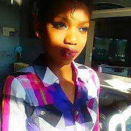 Rayda participe au concours pour gagner de l'argent avec cette photo :