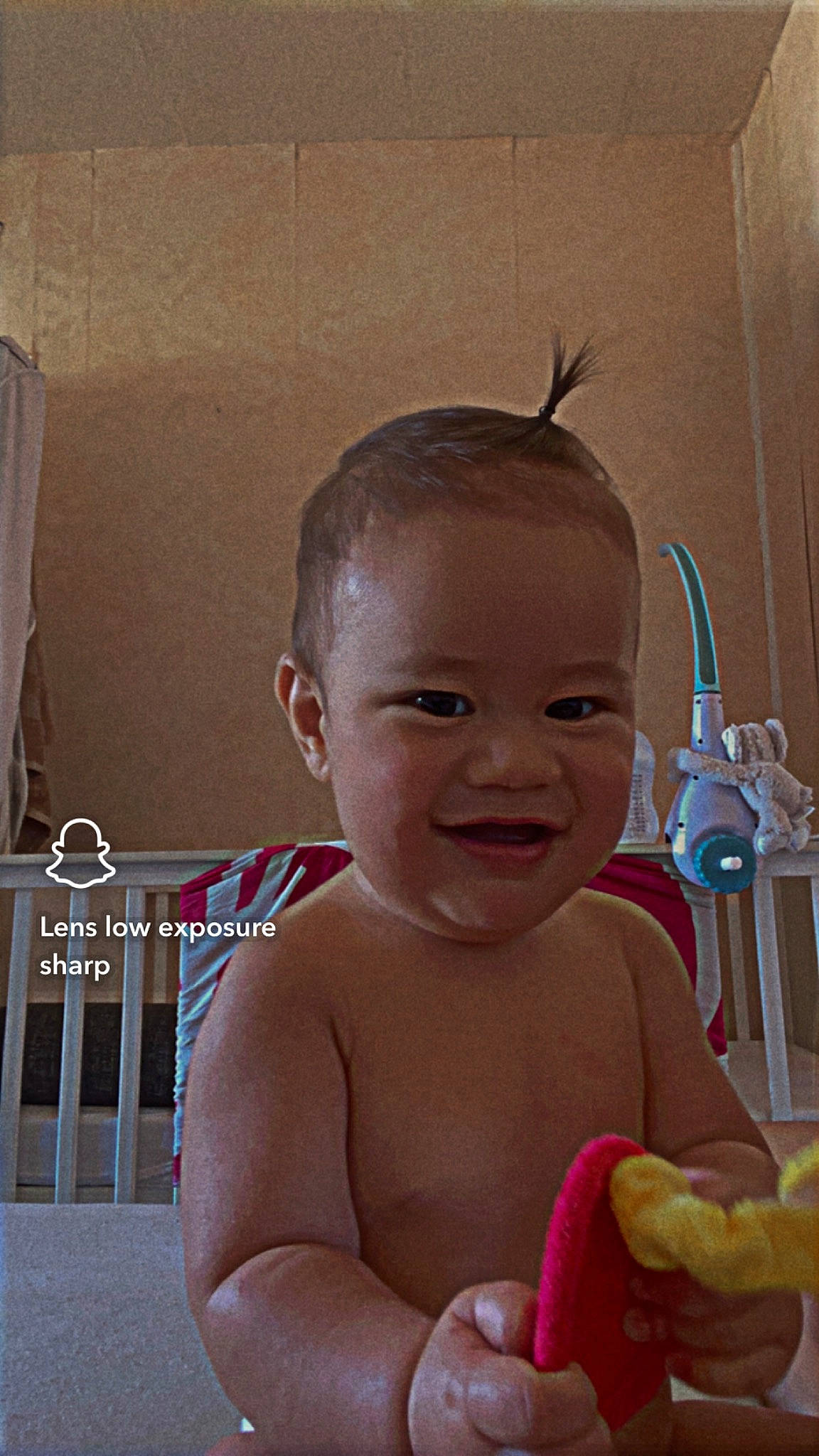 Wyatt participe au concours pour gagner de l'argent avec cette photo : baby, baby_products, bathing, cheek, chest, child, eye, finger, fun, happy, joy, mouth, nose, person, pink, room, sitting, skin, smile, thumb