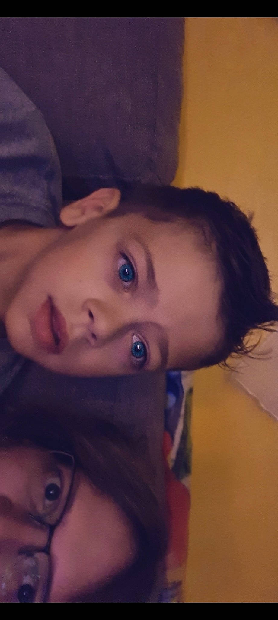 Ivann participe au concours pour gagner de l'argent avec cette photo : beard, cheek, chin, ear, eyebrow, eyelash, flash_photography, forehead, gesture, hair, happy, human_body, iris, jaw, lip, mouth, muscle, neck, nose, person