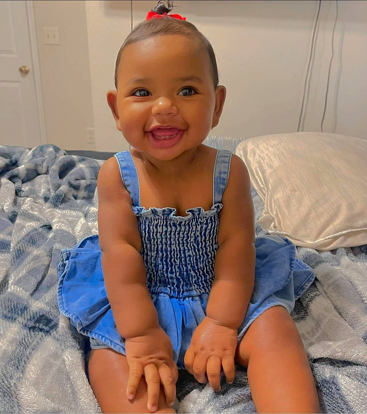 Ira is registered to the contest to win money with this photo: baby, baby_toddler_clothing, chin, comfort, door, electric_blue, eye, face, finger, fun, happy, head, human_leg, iris, joy, mouth, person, skin, sleeve, smile