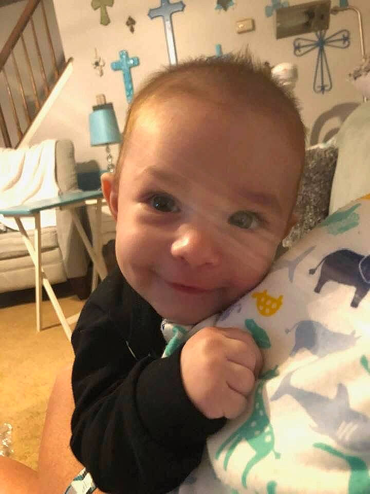 Knoxley is registered to the contest to win money with this photo: arm, baby, cheek, child, cool, ear, eye, eyebrow, face, finger, forehead, head, lip, mouth, nose, person, selfie, skin, smile, thumb