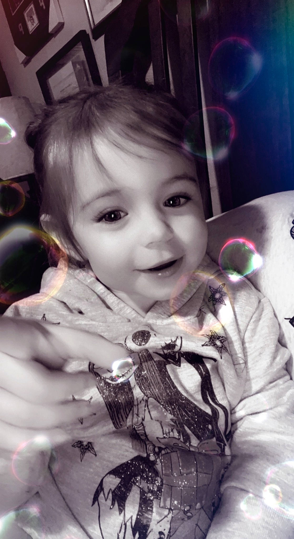 Liberty is registered to the contest to win money with this photo: cheek, cool, eye, eyebrow, eyelash, face, facial_expression, flash_photography, gesture, hairstyle, happy, head, human_body, iris, lip, mouth, nose, person, skin, smile