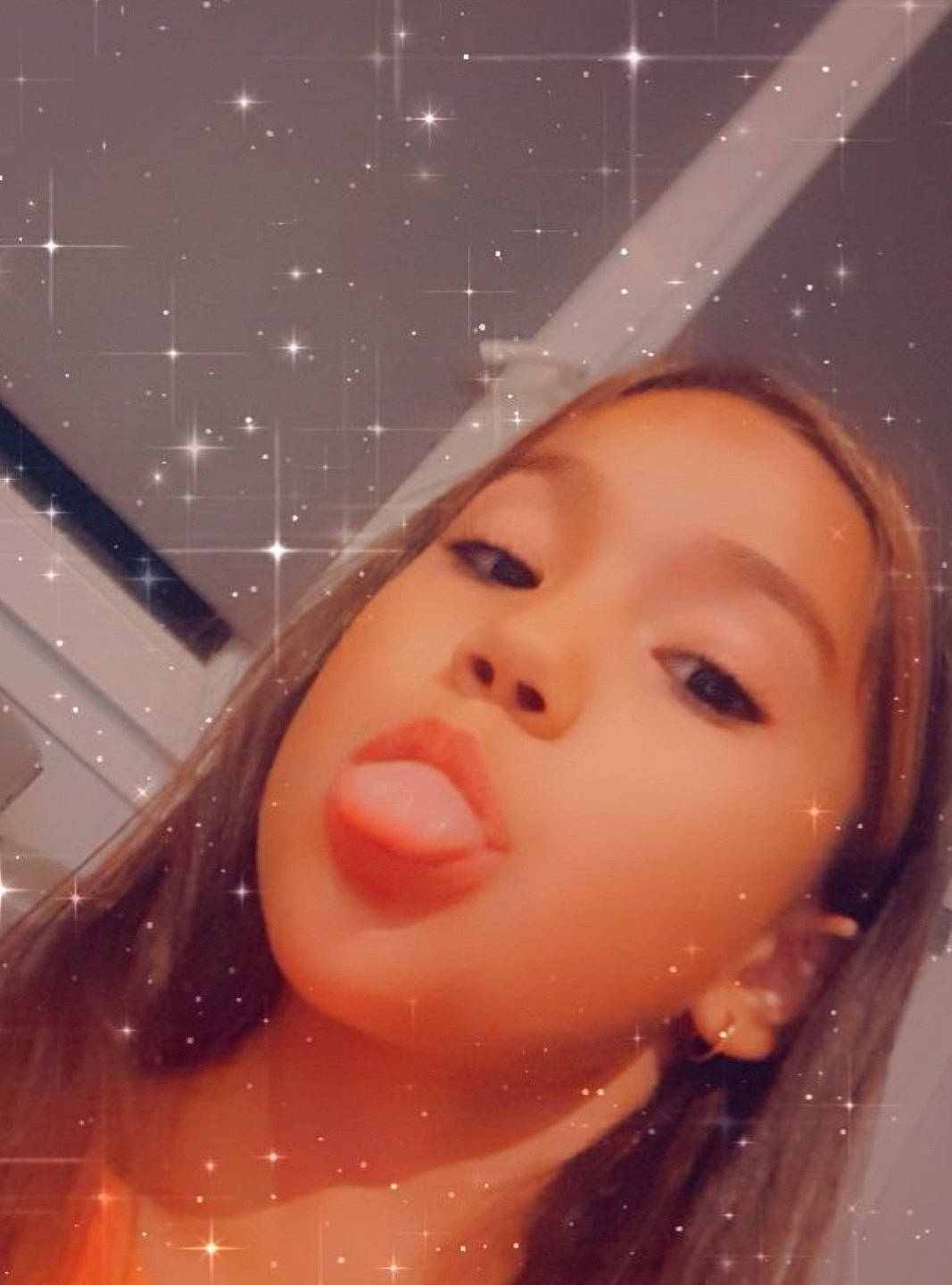 Lunna a rejoint le concours — aidez-le/la à gagner de superbes lots ! astronomical_object, cheek, child, event, eyebrow, eyelash, fashion_accessory, flash_photography, freezing, fun, happy, lip, nose, person, portrait_photography, precipitation, snow, space, sweetness, toddler