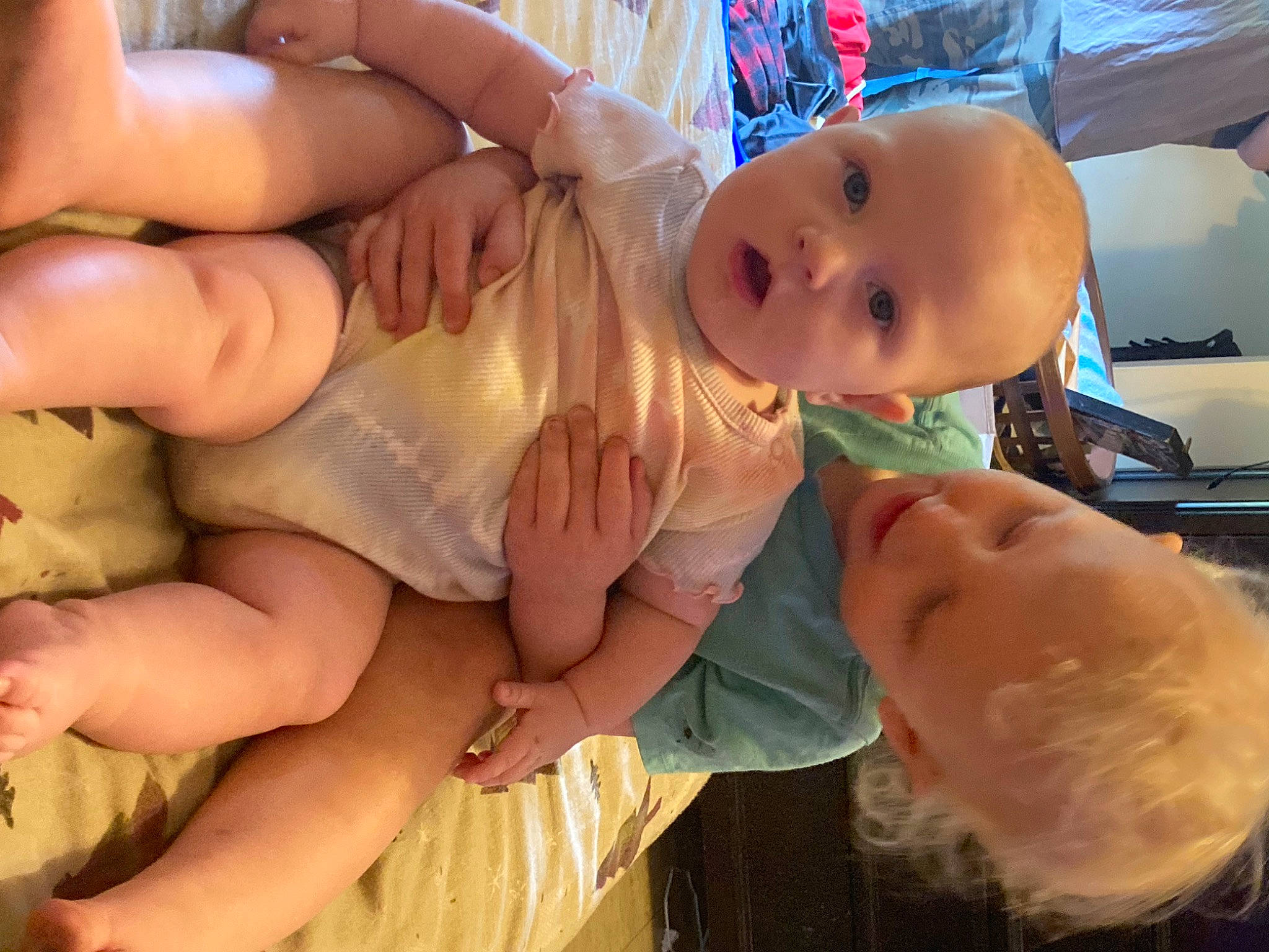 Kessa is registered to the contest to win money with this photo: abdomen, baby, baby_toddler_clothing, chest, child, event, finger, foot, gesture, hand, happy, hat, human_leg, nail, organ, people, person, skin, thigh, thumb