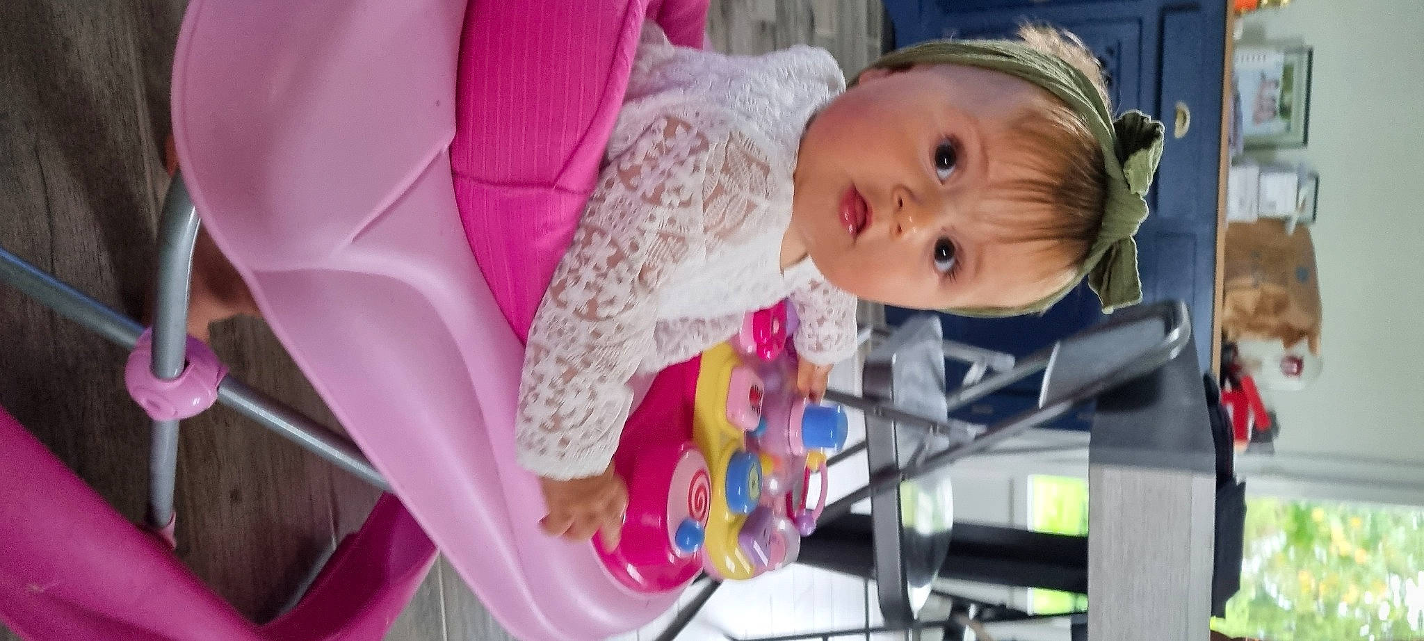 Abelle participe au concours pour gagner de l'argent avec cette photo : baby, baby_products, baby_toddler_clothing, child, dress, ear, fun, happy, magenta, nose, organ, person, pink, product, purple, room, skin, surprise, textile, toddler