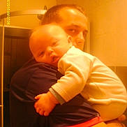 Kenzo participe au concours pour gagner de l'argent avec cette photo :