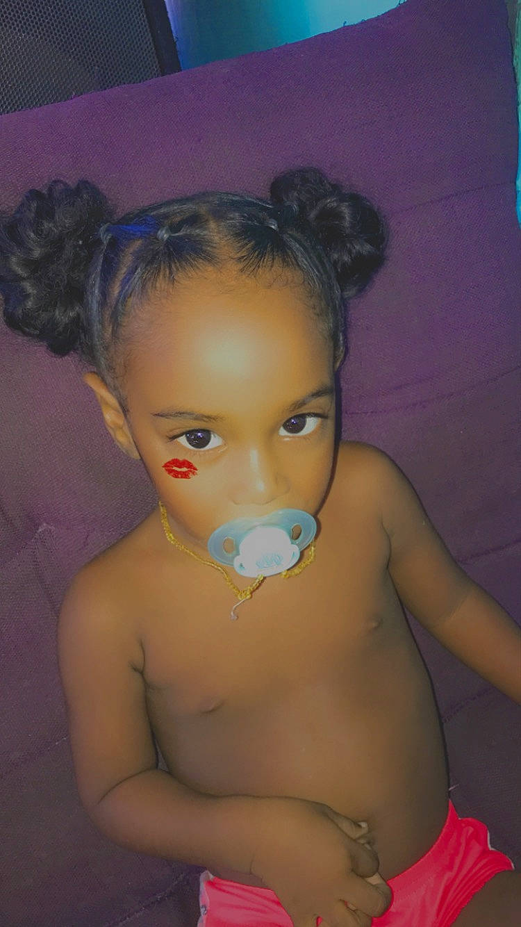 Maëlla a rejoint le concours — aidez-le/la à gagner de superbes lots ! abdomen, baby, baby_products, baby_toddler_clothing, body_jewelry, cheek, chest, child, hairstyle, human_body, navel, neck, organ, person, skin, stomach, toddler, trunk