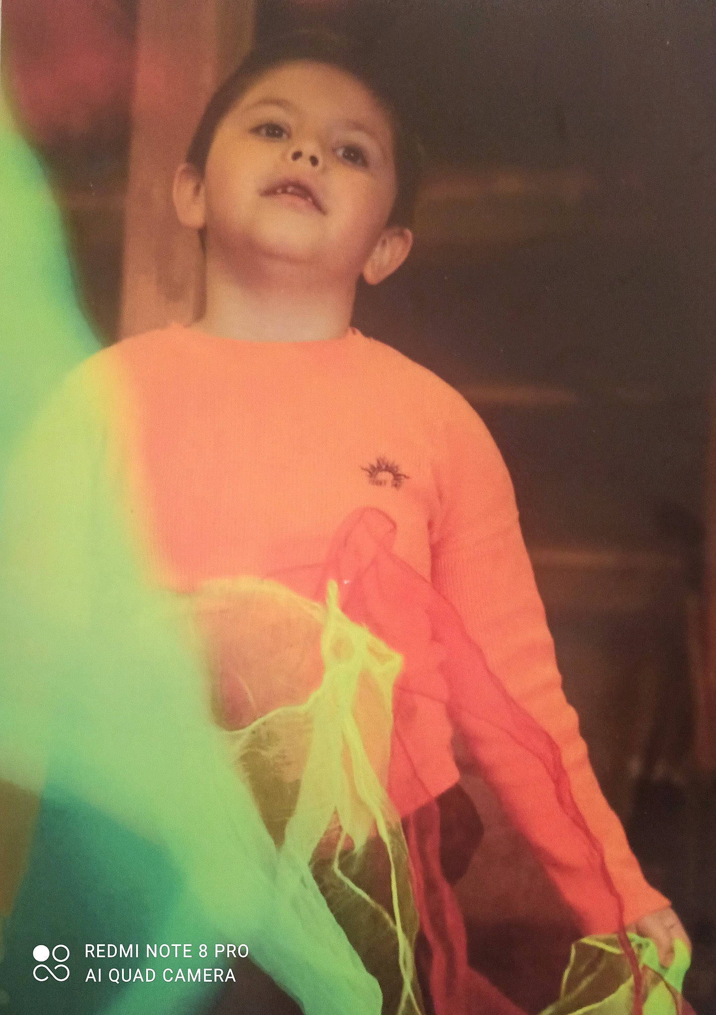 Giulian a rejoint le concours — aidez-le/la à gagner de superbes lots ! baby, chest, child, event, face, flash_photography, fun, happy, laugh, magenta, person, play, portrait, portrait_photography, sitting, sleeve, smile, t_shirt, tints_and_shades, toddler