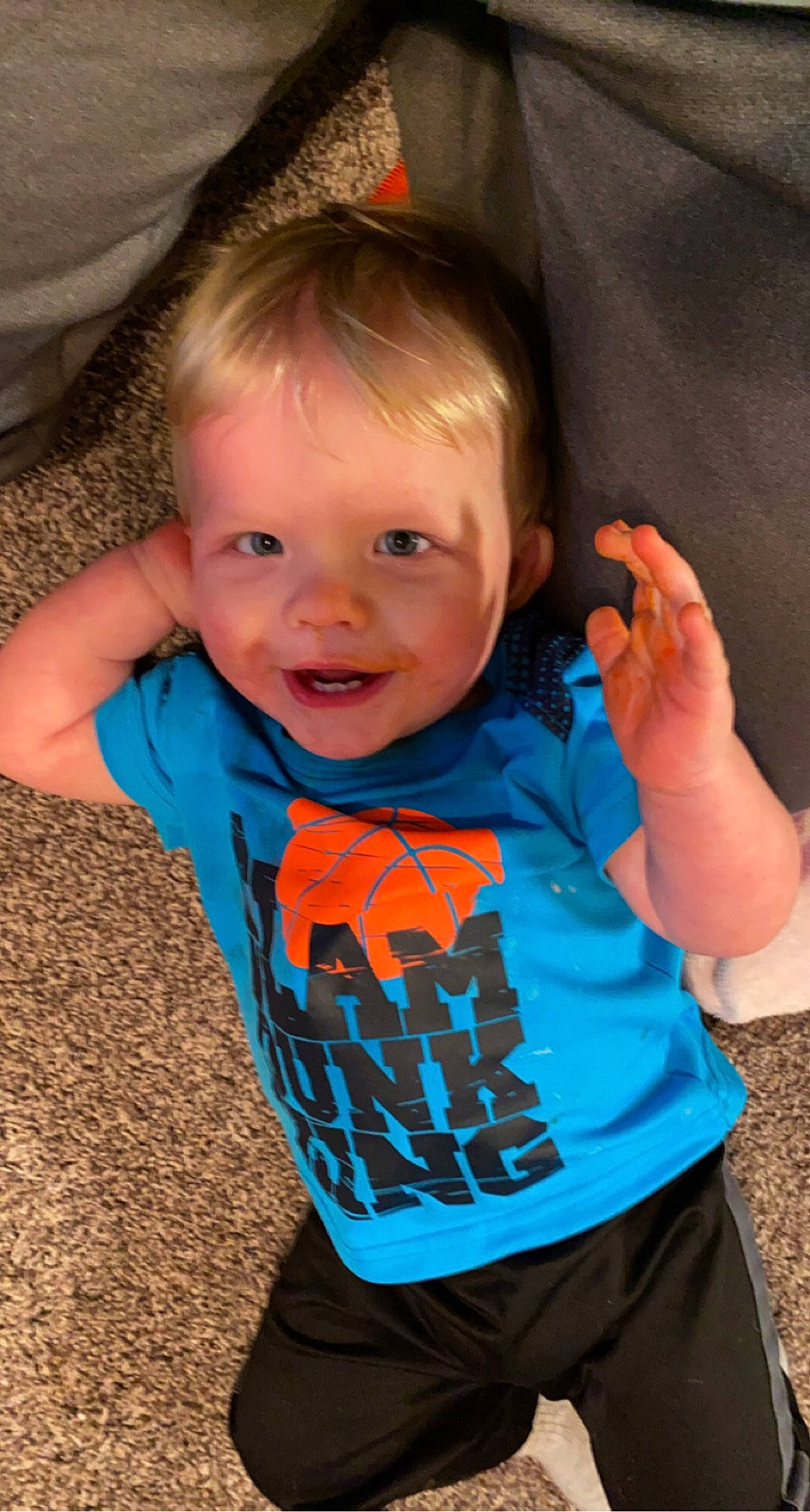 Asher Lenz is registered to the contest to win money with this photo: azure, cheek, chin, eye, face, facial_expression, hairstyle, hand, head, human, human_body, joint, mouth, neck, nose, organ, person, shoulder, skin, smile