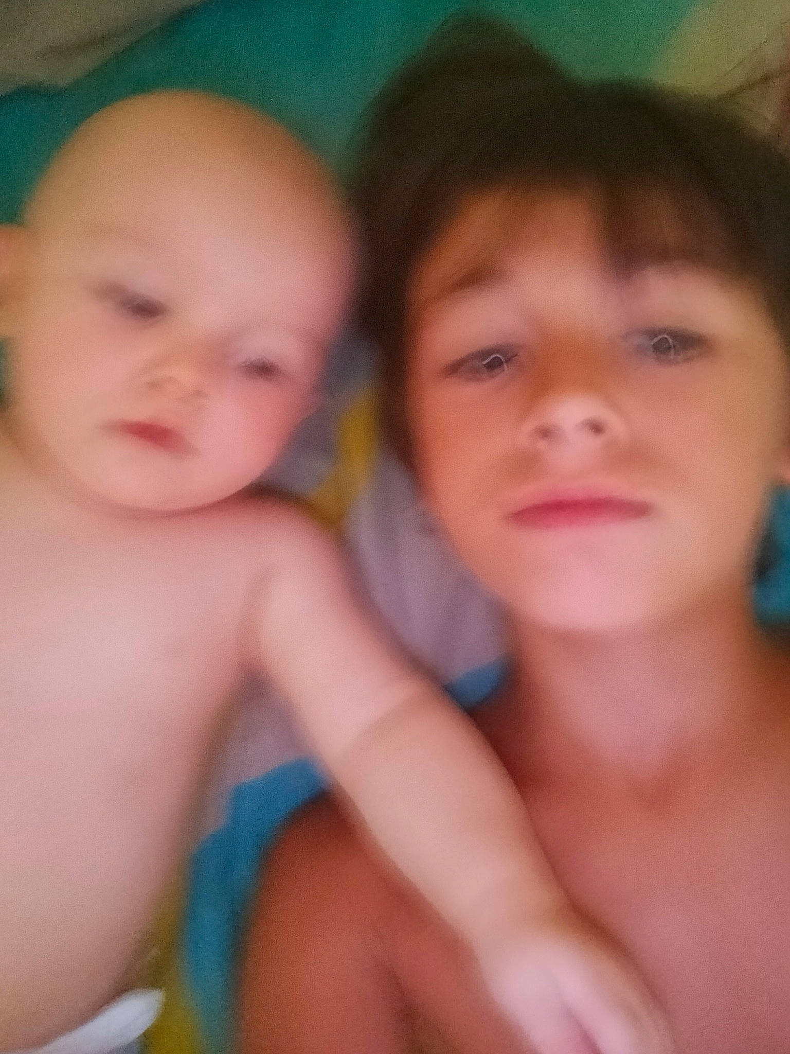 Kurtis a rejoint le concours — aidez-le/la à gagner de superbes lots ! cheek, chin, eye, eyebrow, facial_expression, finger, forehead, hairstyle, happy, human, human_body, iris, lip, mammal, mouth, muscle, neck, nose, person, product