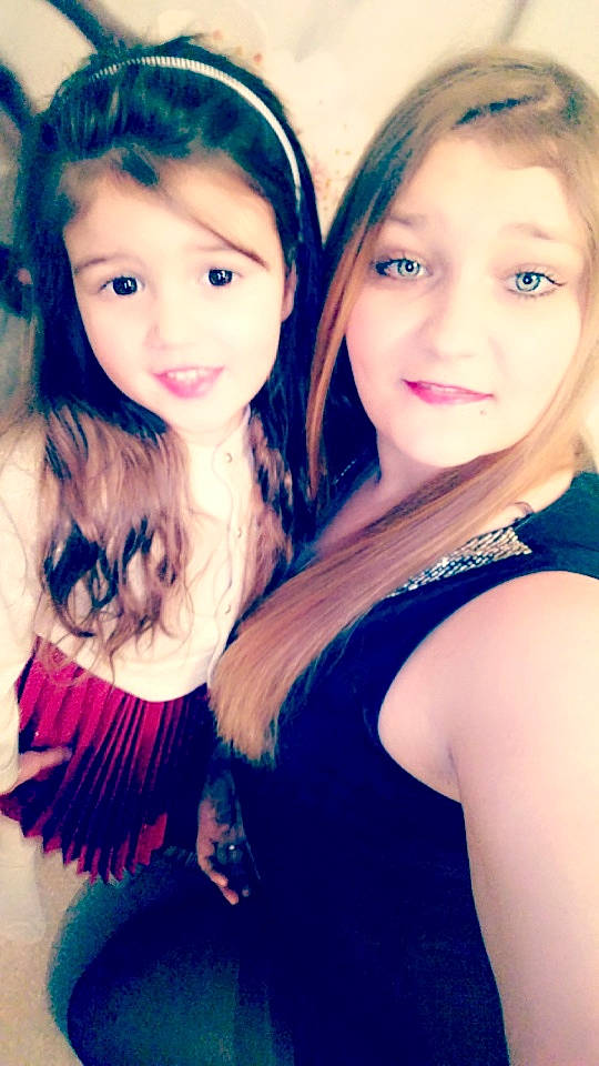 Ilana participe au concours pour gagner de l'argent avec cette photo : beauty, black_hair, cheek, child, cool, day, emotion, eye, facial_expression, fun, girl, hair, hairstyle, happiness, head, human_hair_color, nose, person, skin, smile