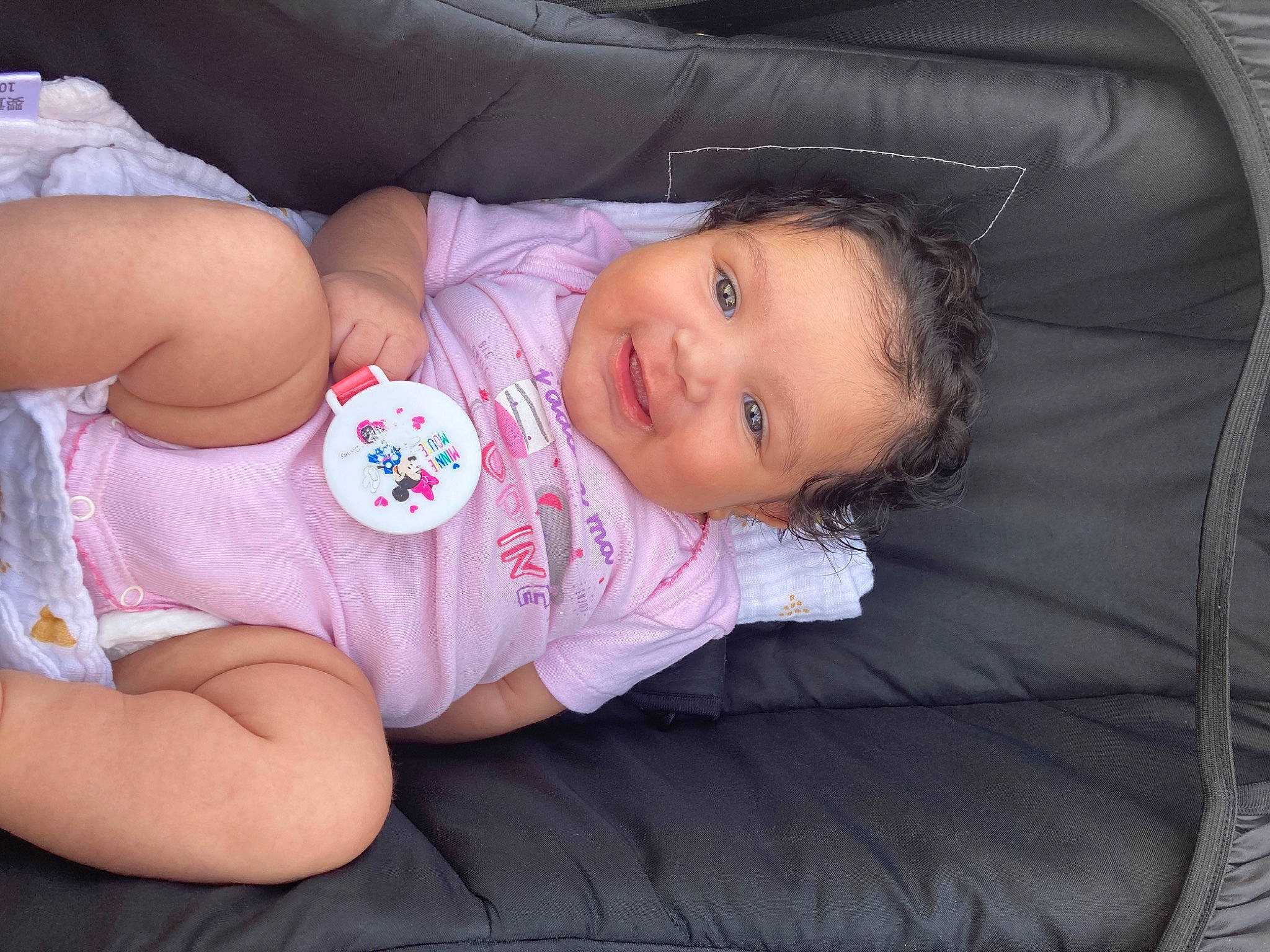 Amélya a rejoint le concours — aidez-le/la à gagner de superbes lots ! baby, baby_products, beauty, cheek, child, comfort, eye, person, pink, product, skin, toddler