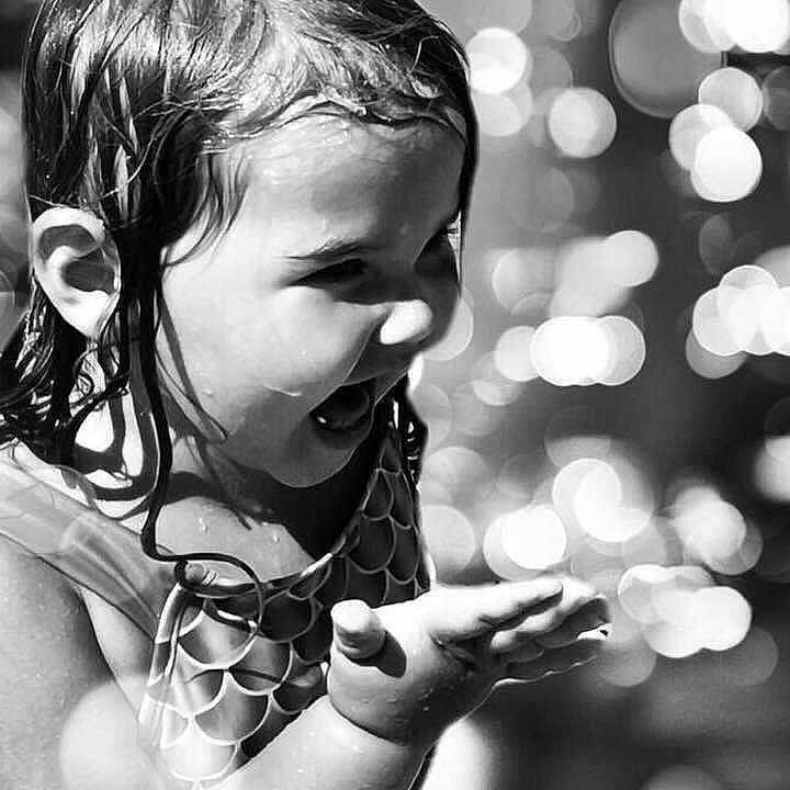 Averie joined the competition — help win amazing prizes! beauty, black, black_and_white, black_hair, girl, monochrome, monochrome_photography, photo_shoot, photography, portrait, portrait_photography, retro_style, smile