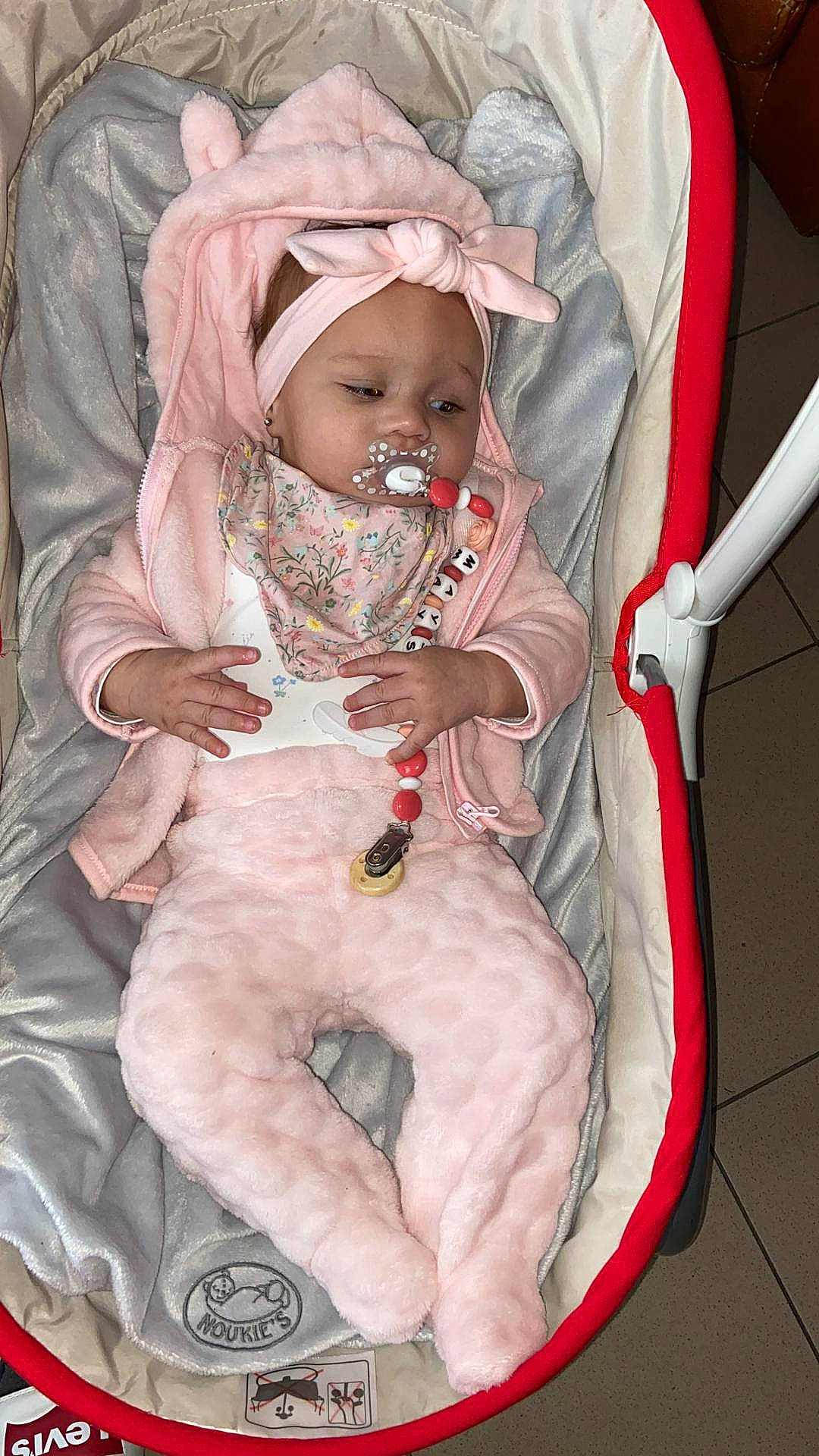 Mayssa a rejoint le concours — aidez-le/la à gagner de superbes lots ! baby, baby_products, child, headwear, person, pink, product, skin, toddler